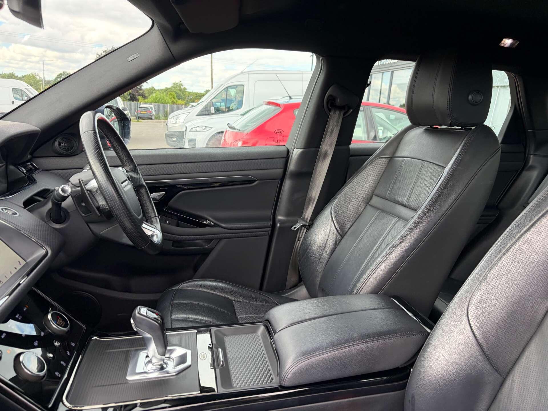 Land Rover Range Rover Evoque view 18
