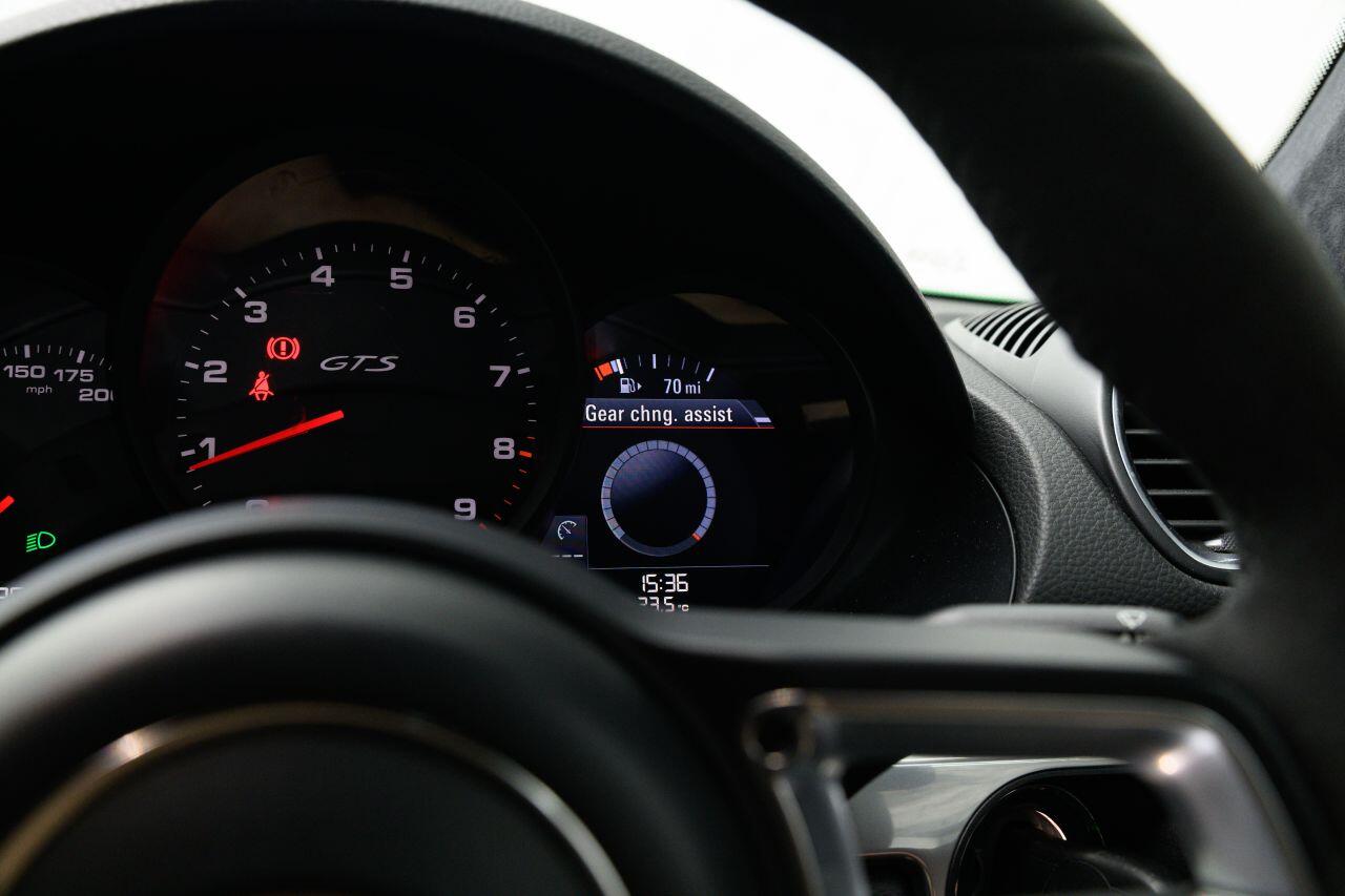 Porsche Cayman view 51