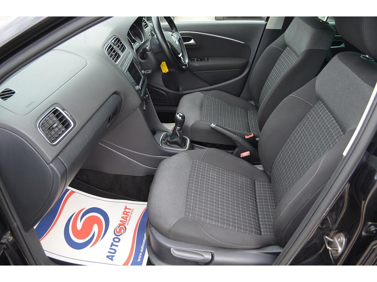 Volkswagen Polo view 14
