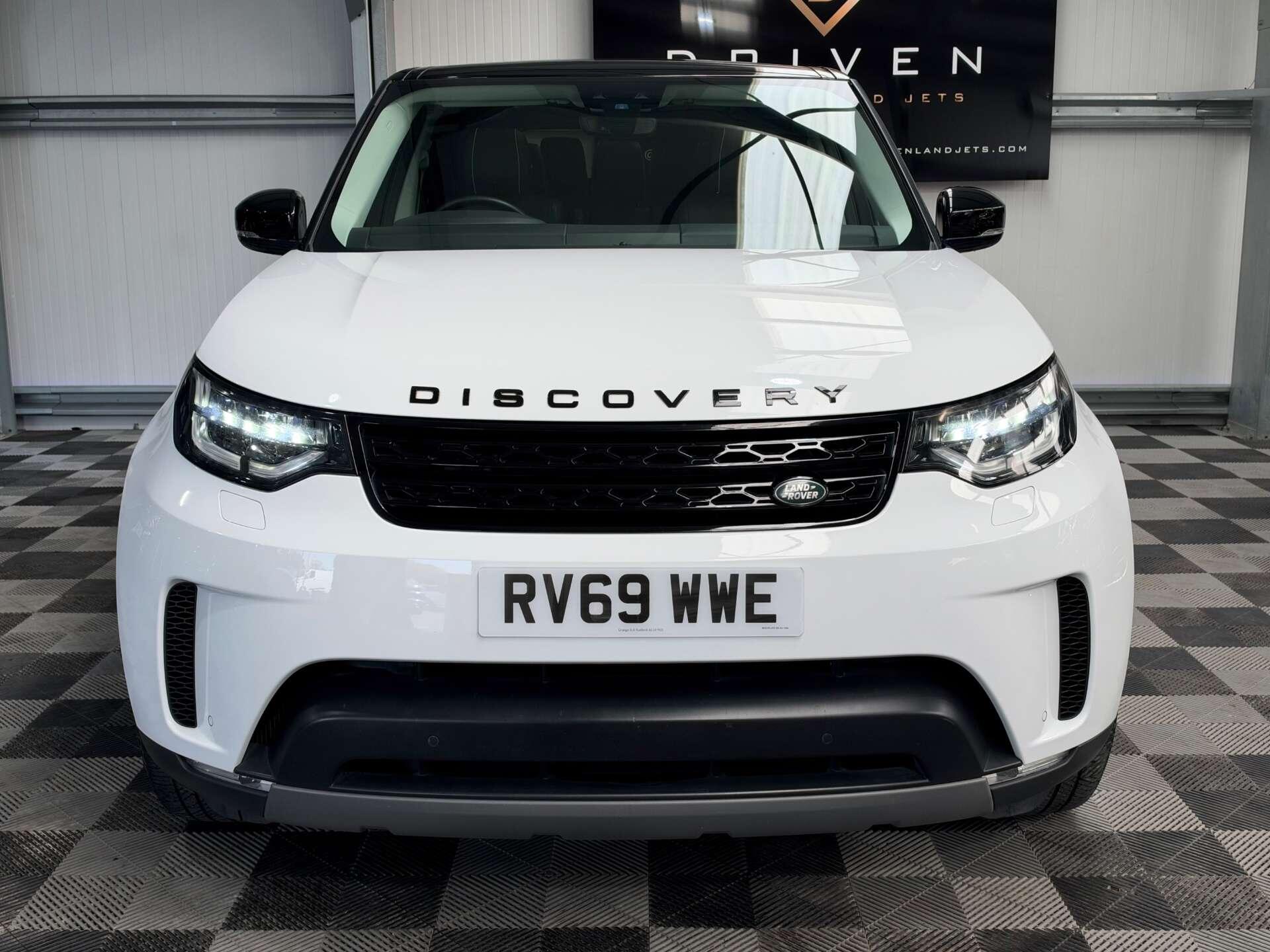 Land Rover Discovery view 6