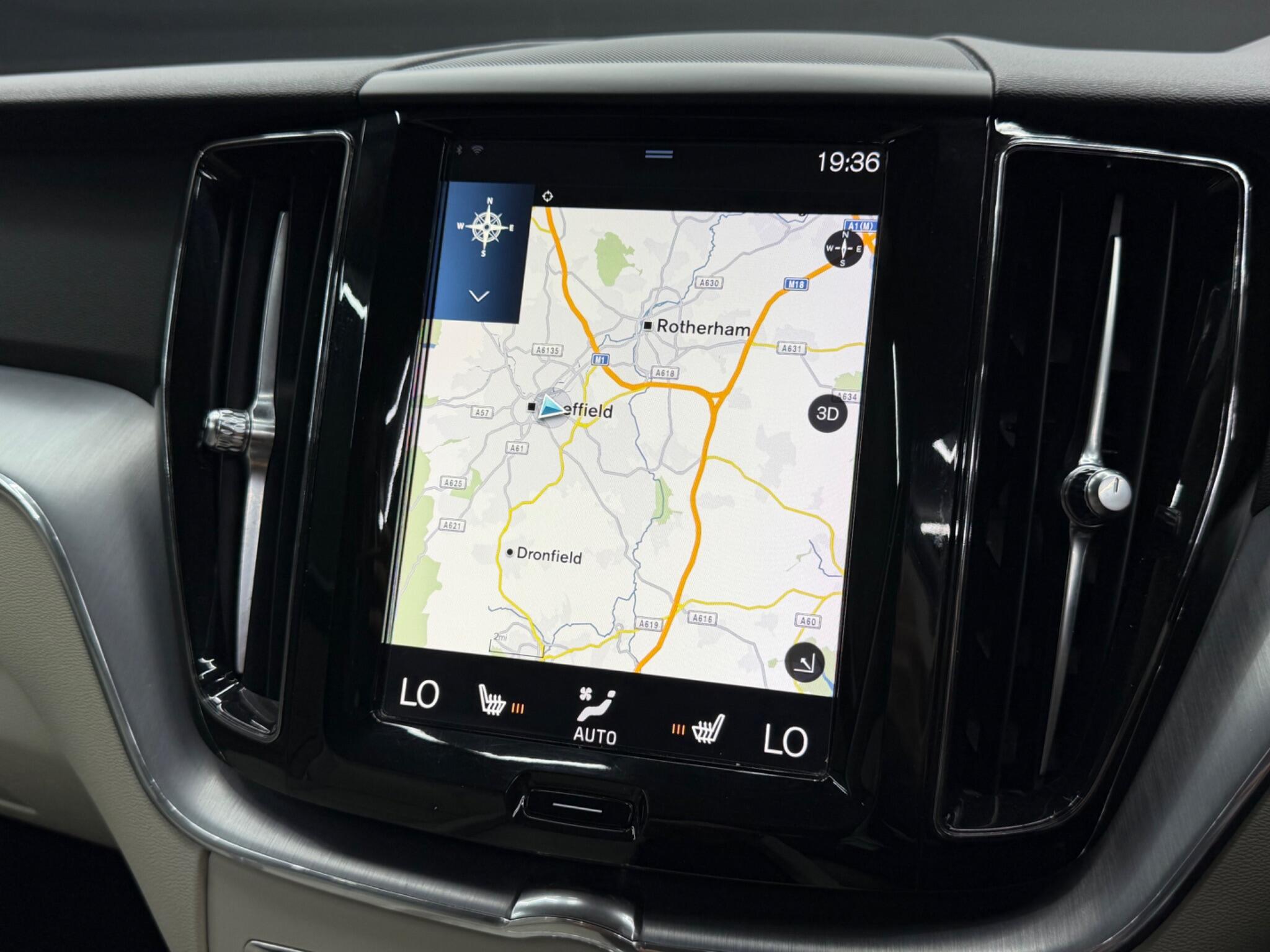 Volvo XC60 view 27