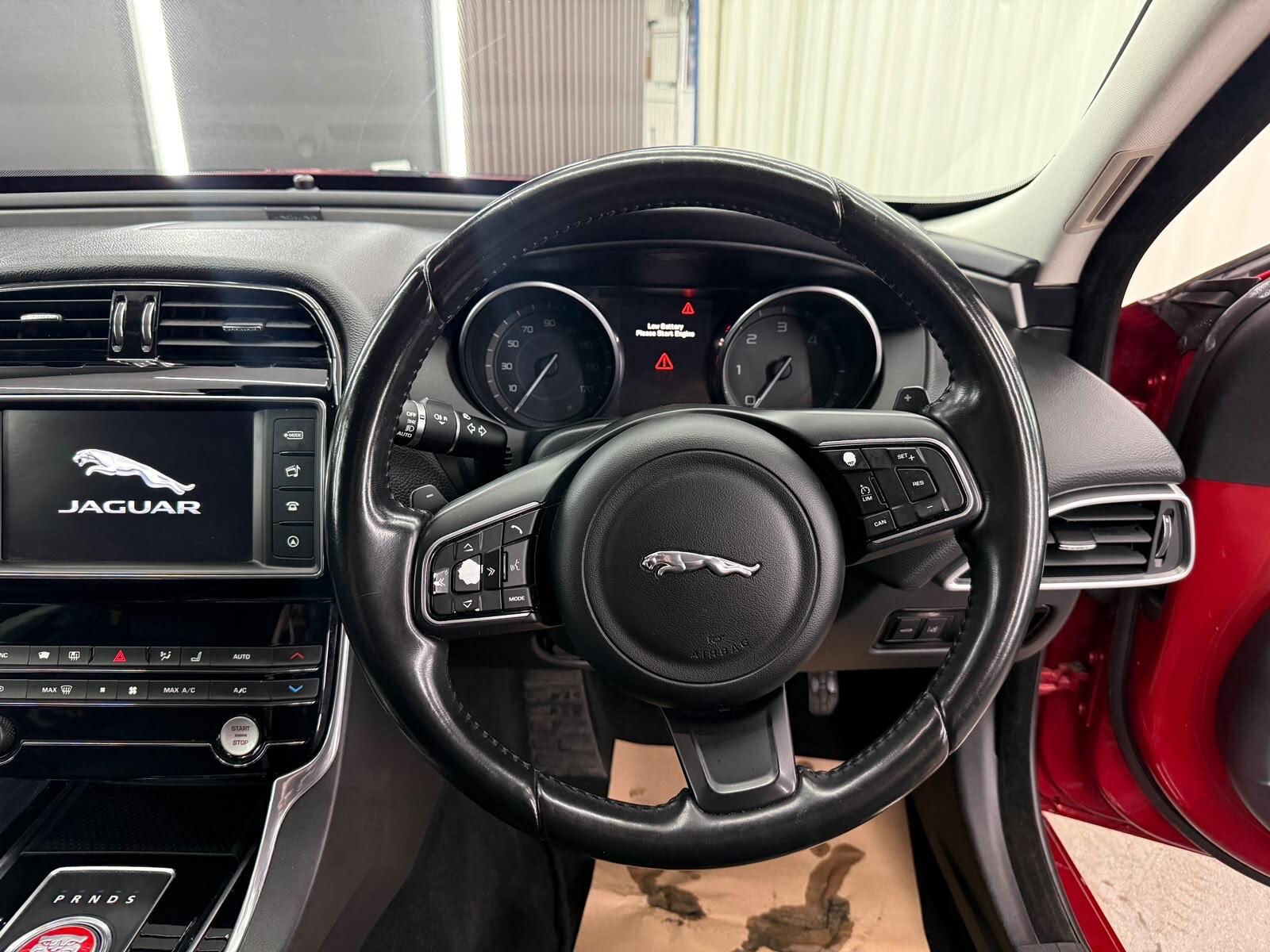 Jaguar Xe view 28