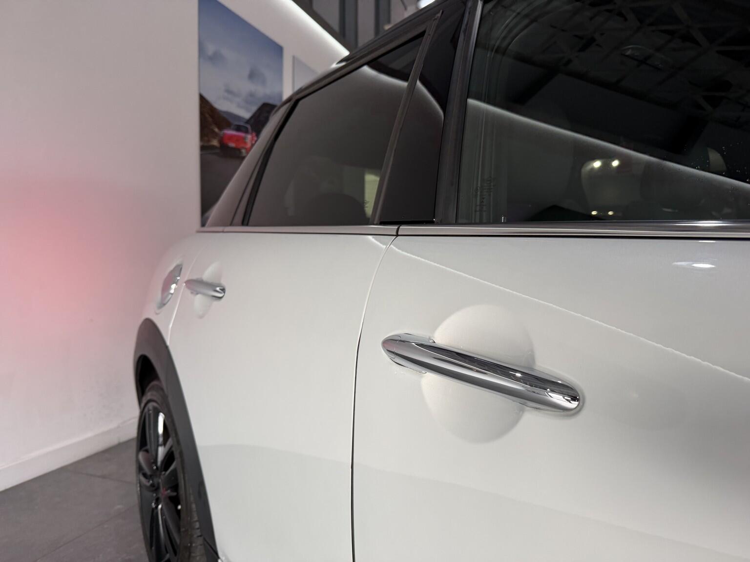 Mini Cooper view 4