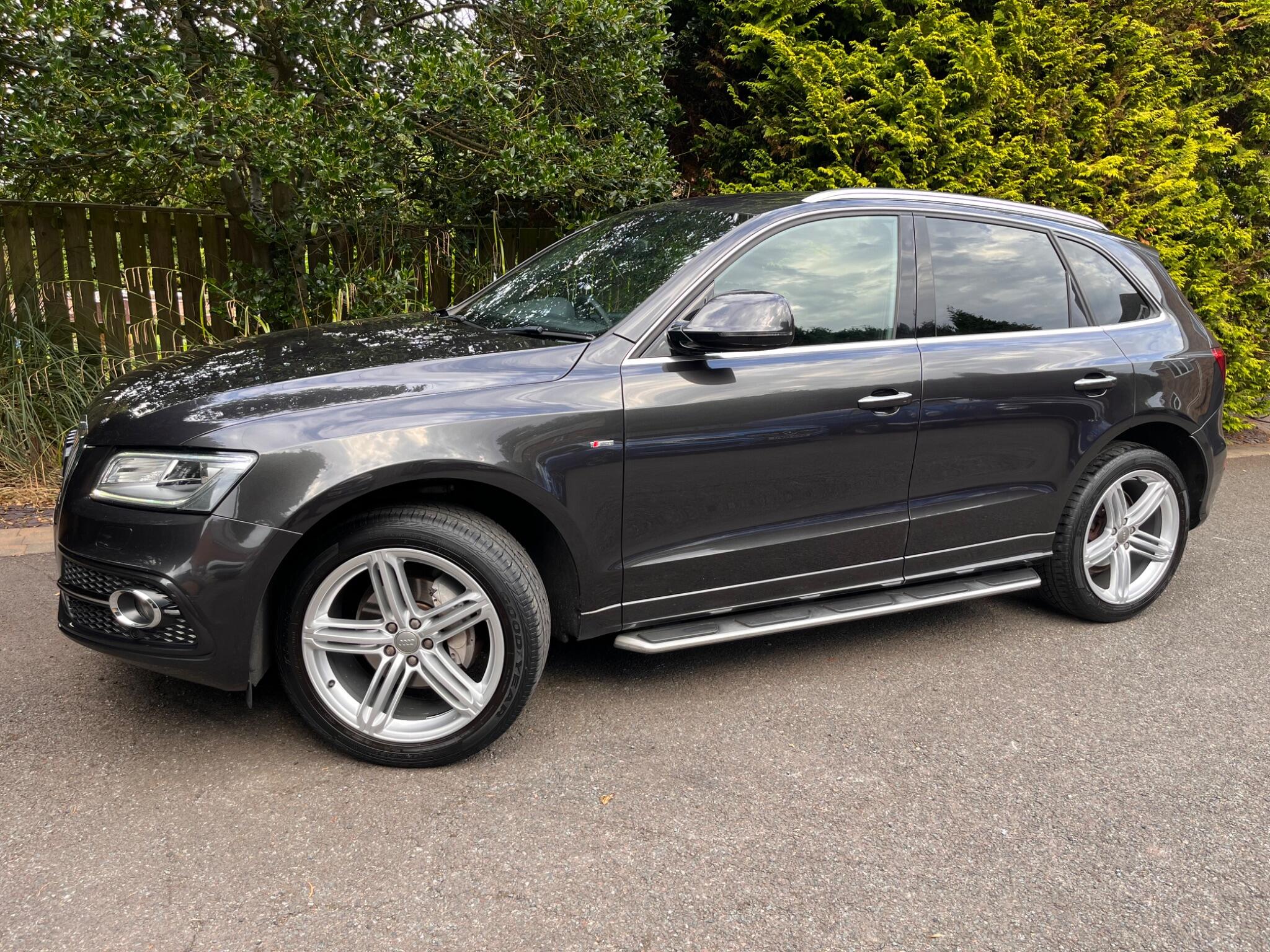 Audi Q5 view 6