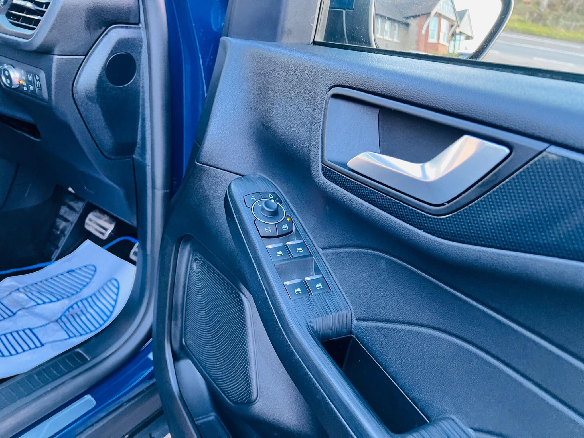 2023 Ford Kuga 2.5 EcoBoost Duratec 14.4kWh ST-Line X CVT Euro 6 (s/s) 5dr • 23,532 miles image 35
