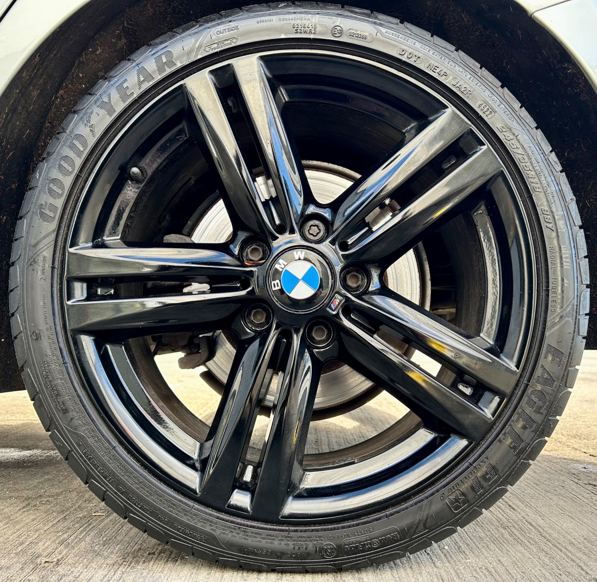 BMW 1 Series view 13