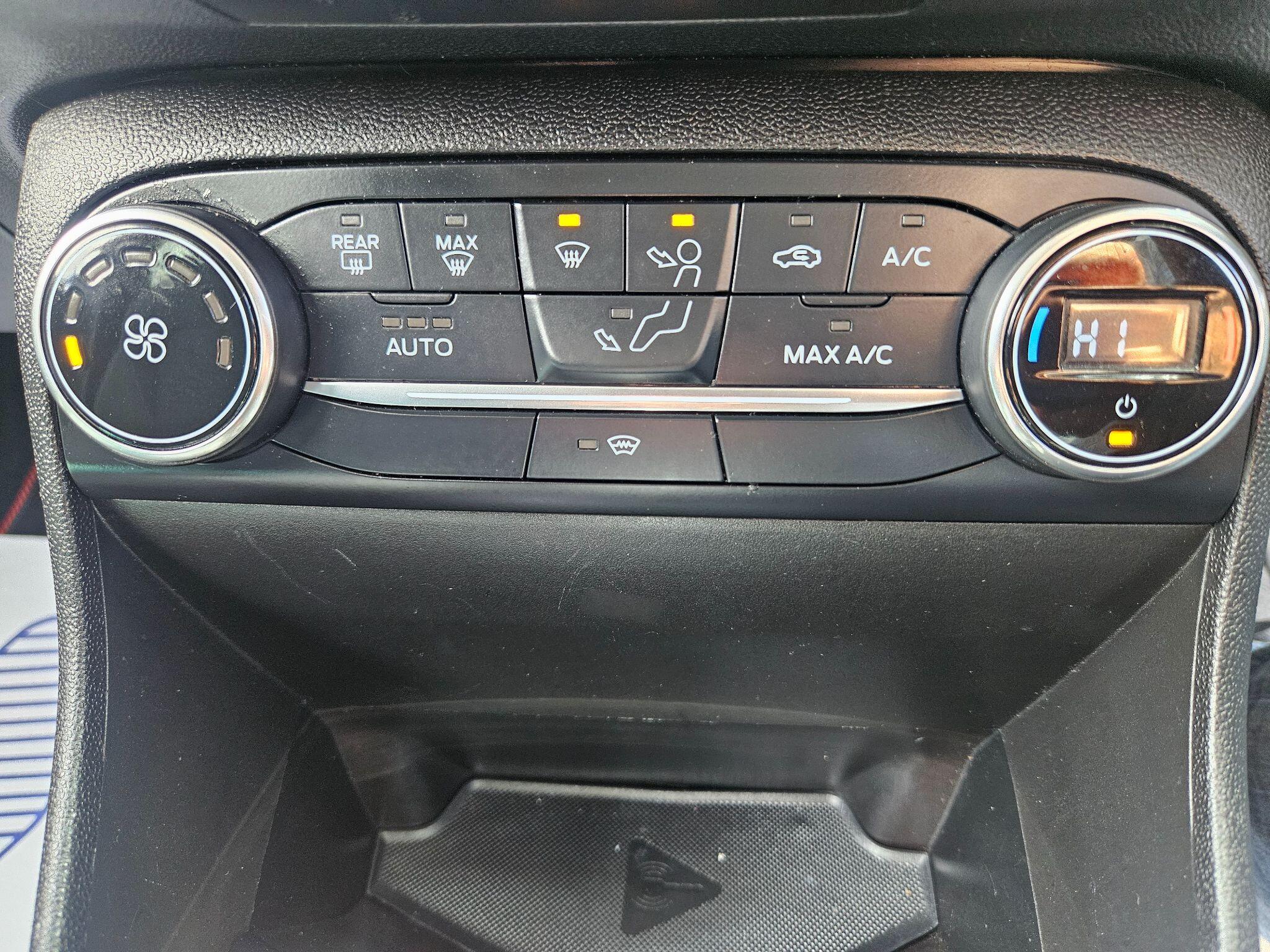 2019 Ford Fiesta image 25