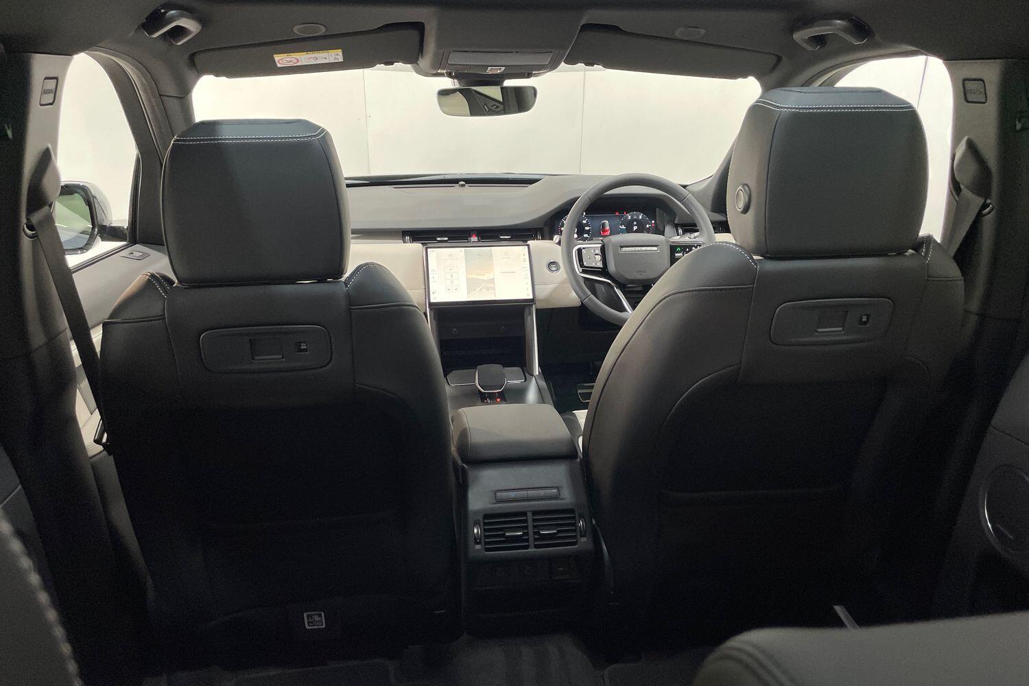 Land Rover Discovery Sport view 24