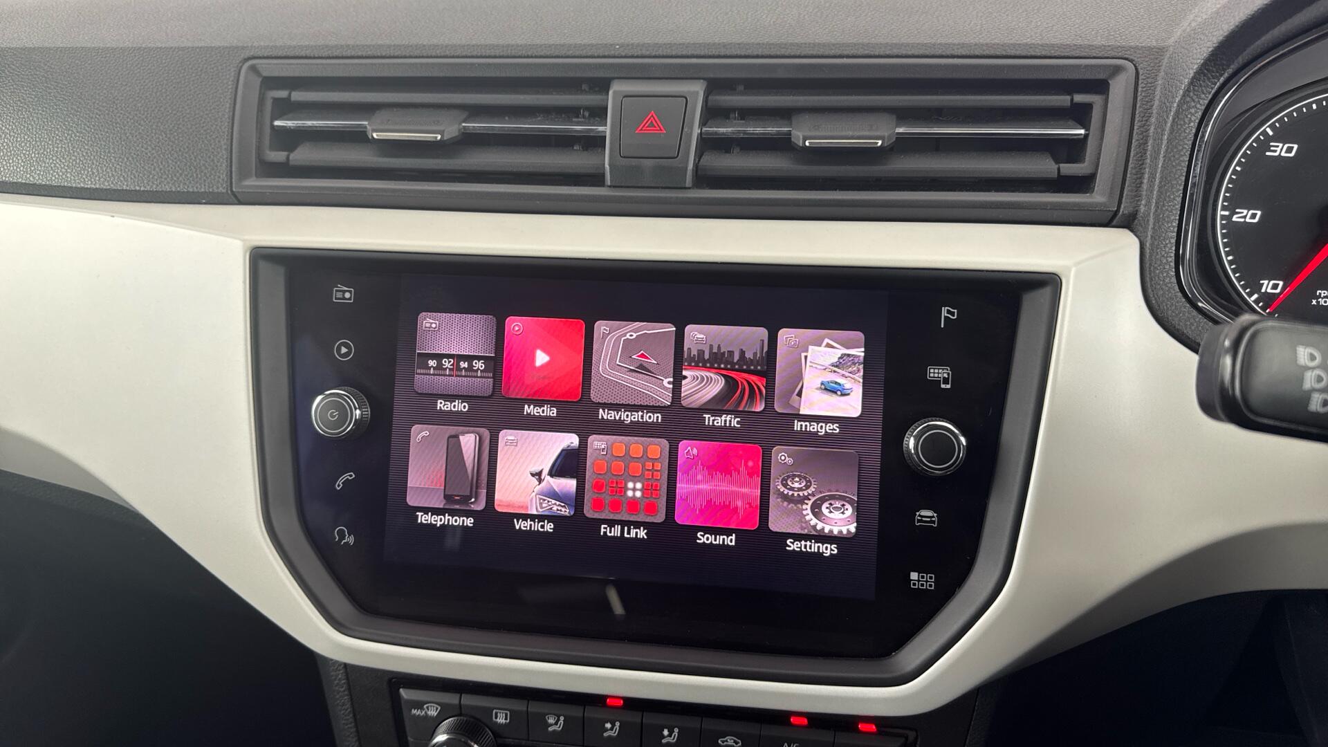 Seat Arona view 12