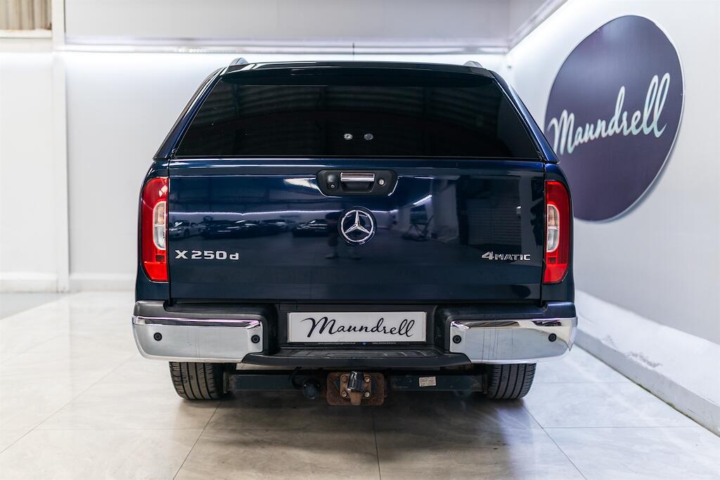 Mercedes-Benz X-Class view 6