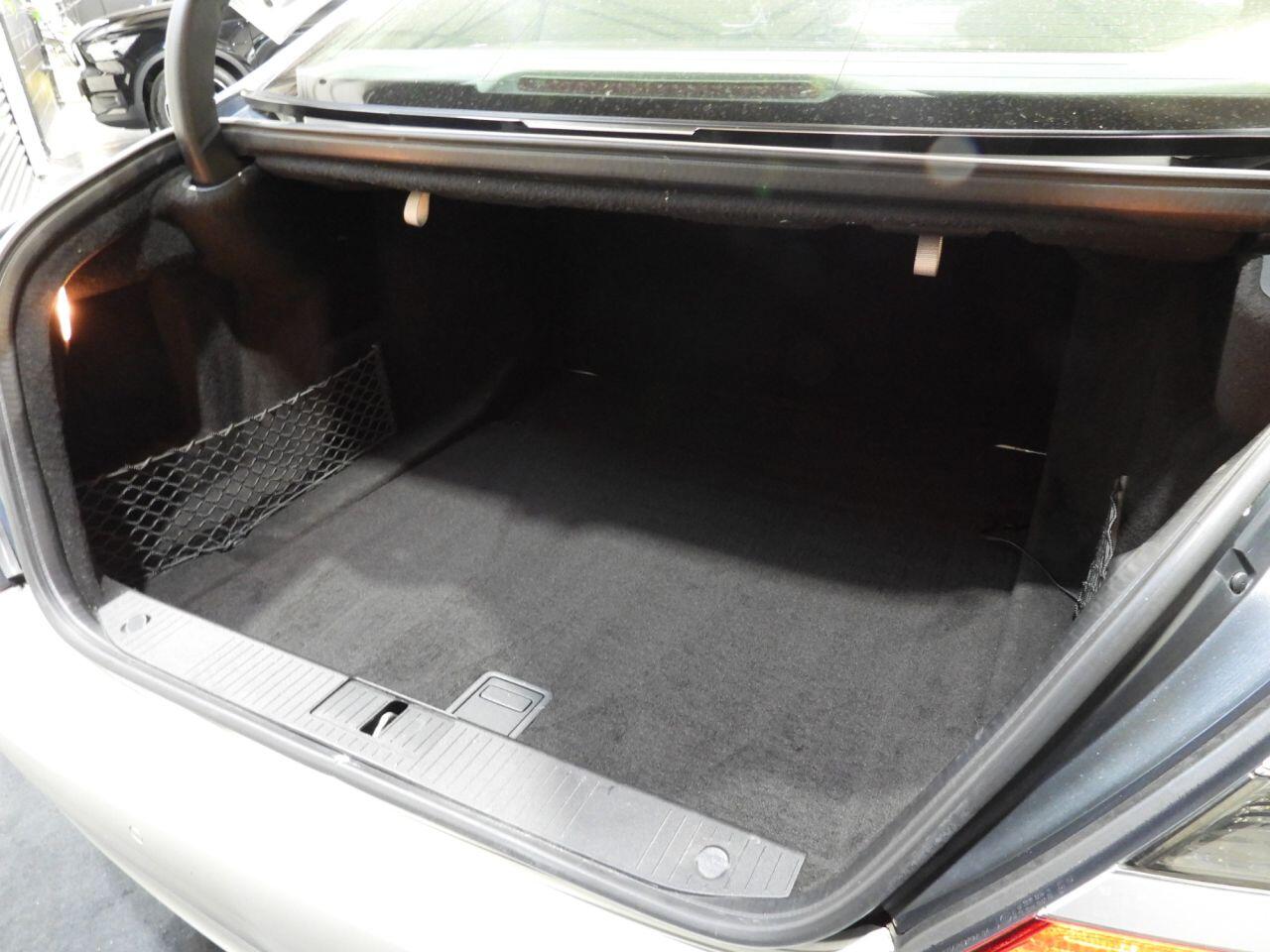 Mercedes-Benz S-Class view 54