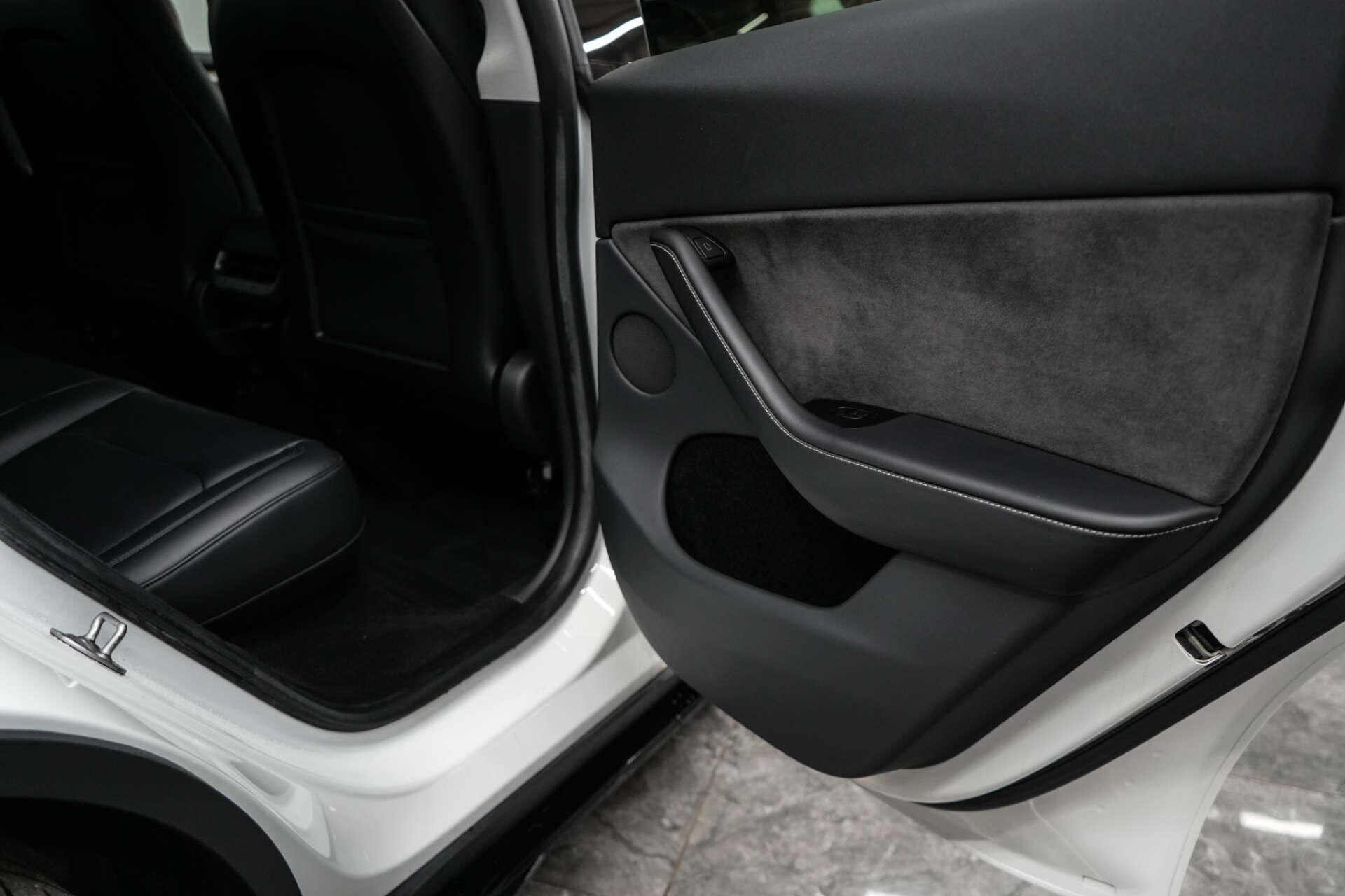 Tesla Model Y view 23