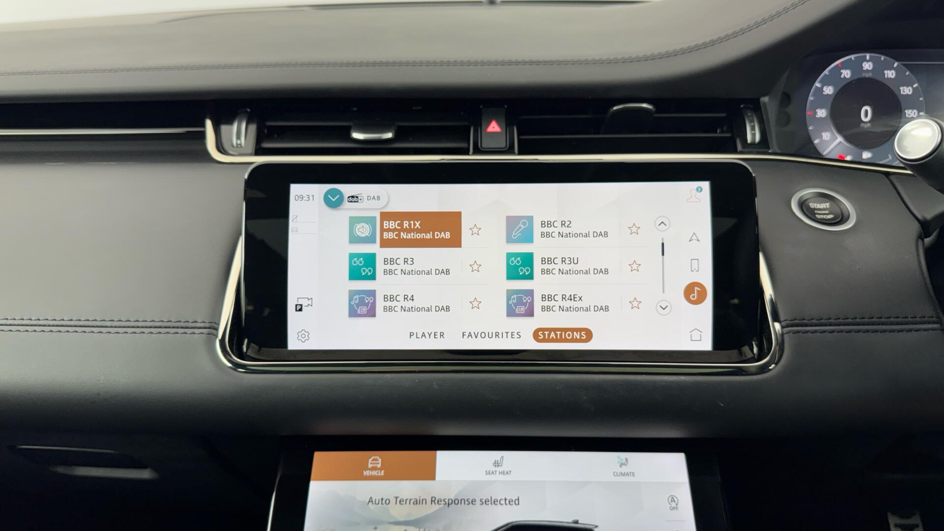 Land Rover Range Rover Evoque view 31