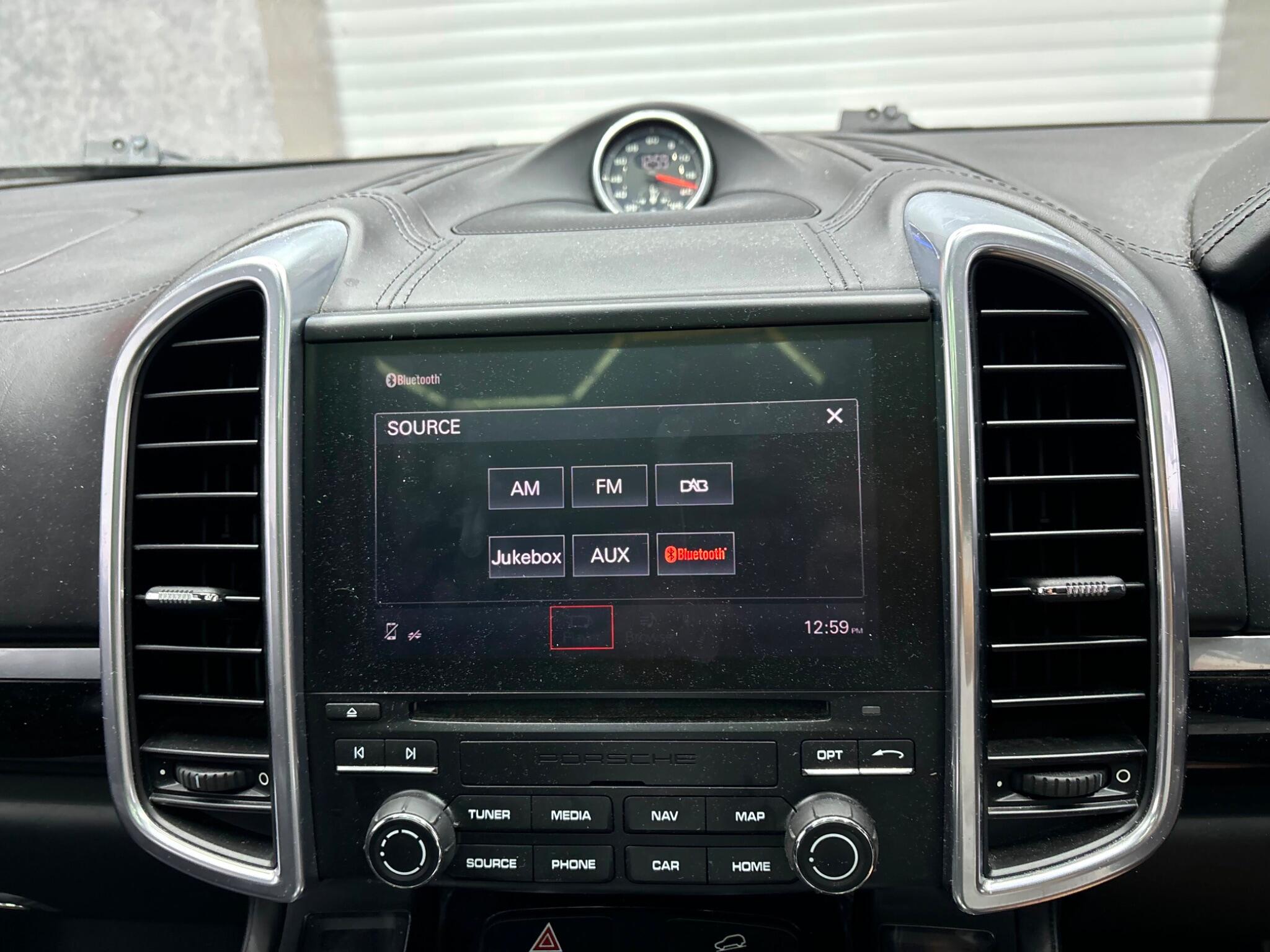 Porsche Cayenne view 45