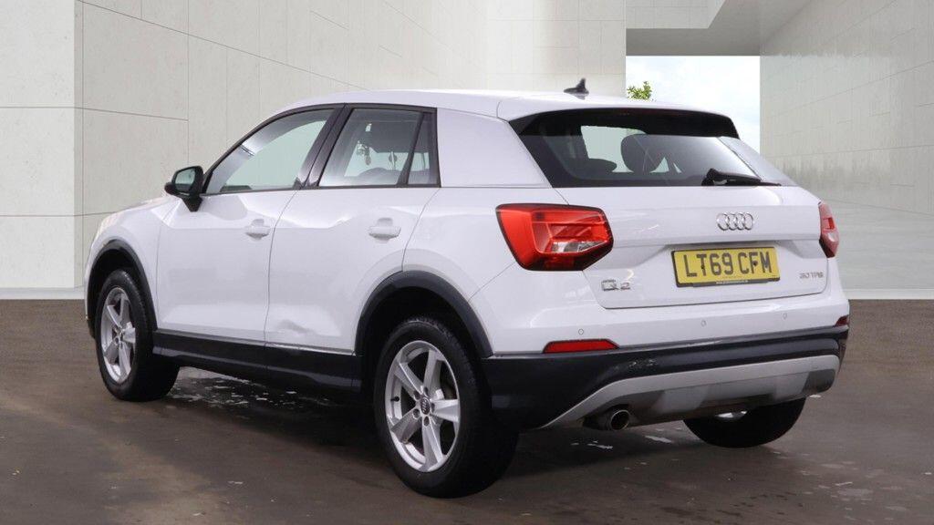 Audi Q2 view 6