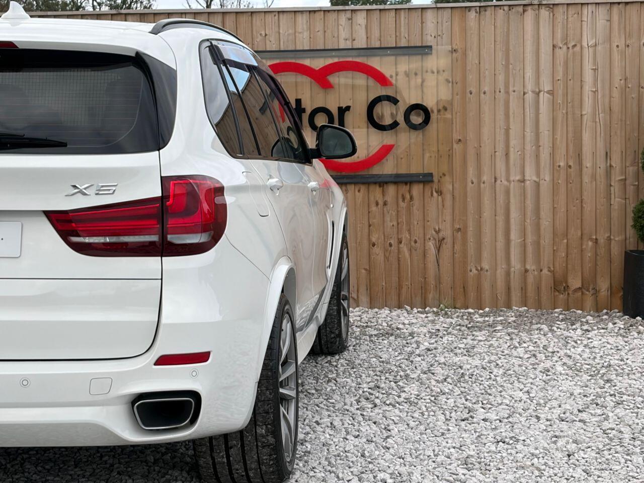 BMW X5 view 8