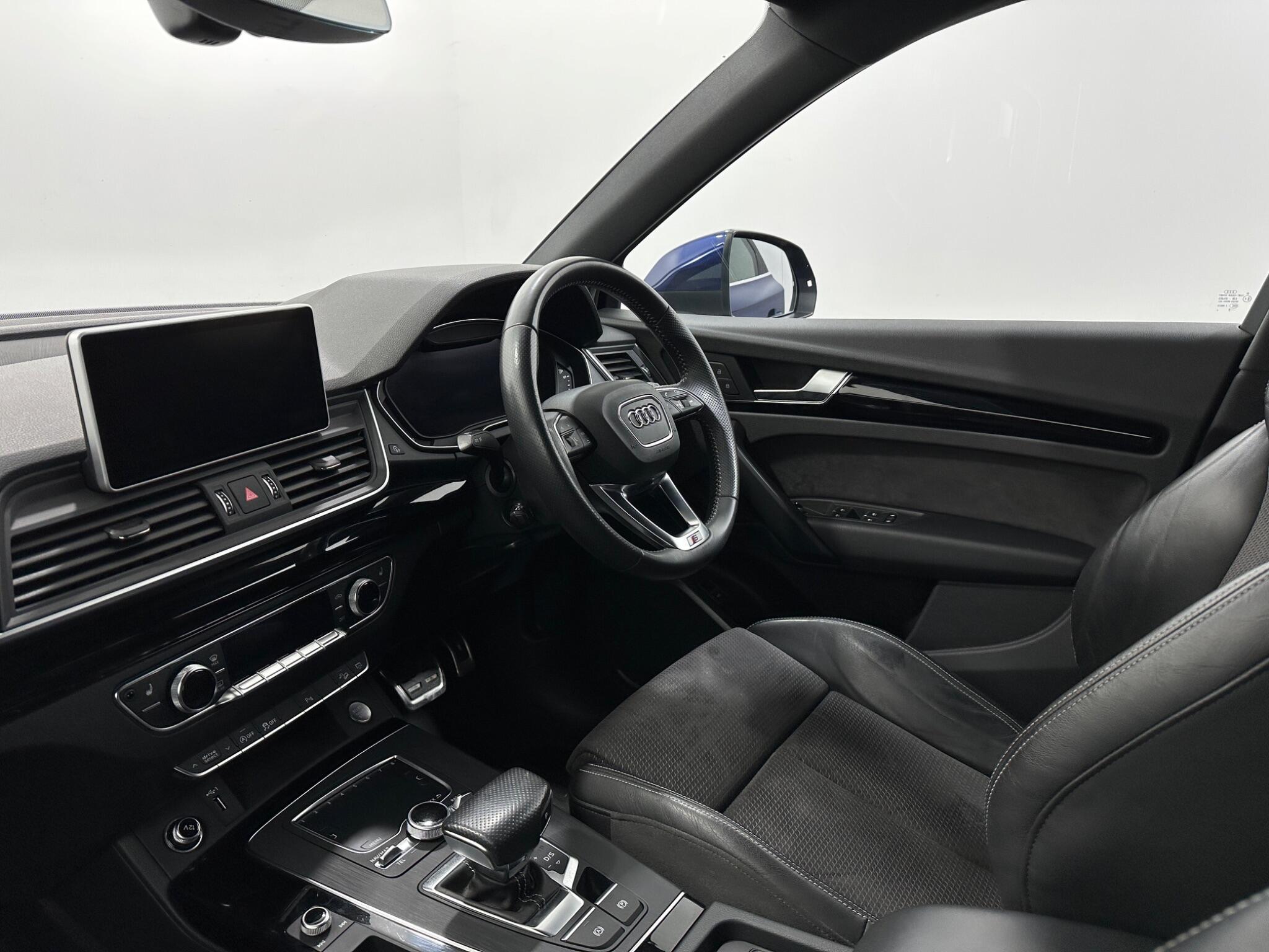 Audi Q5 view 30