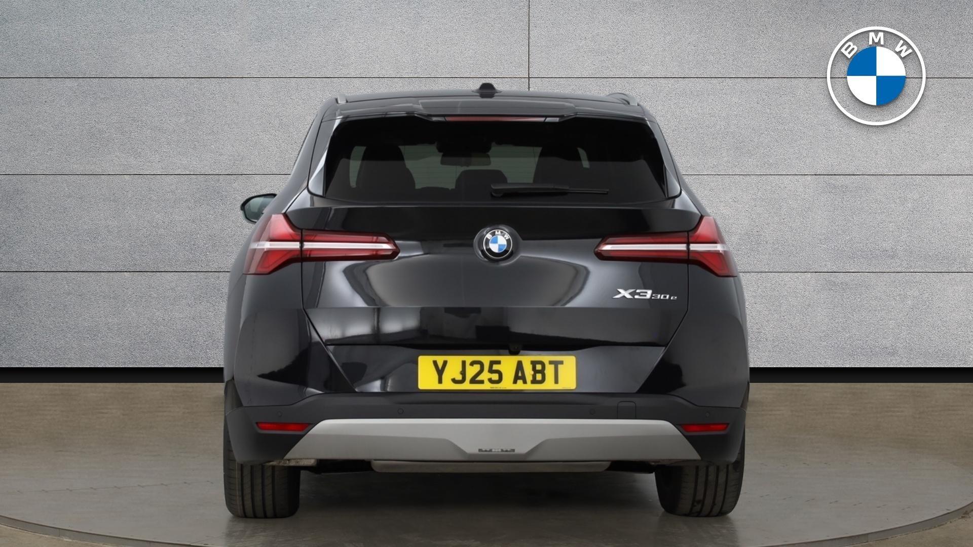 BMW X3 view 15