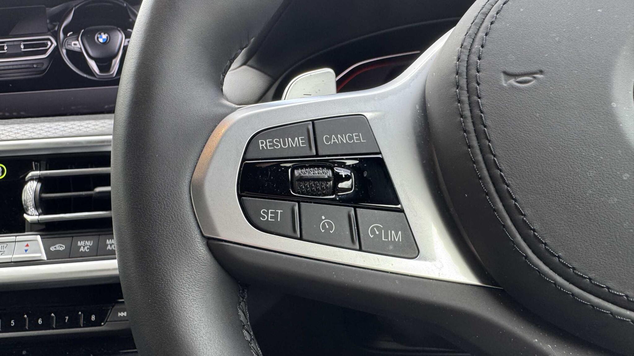 BMW X4 view 17