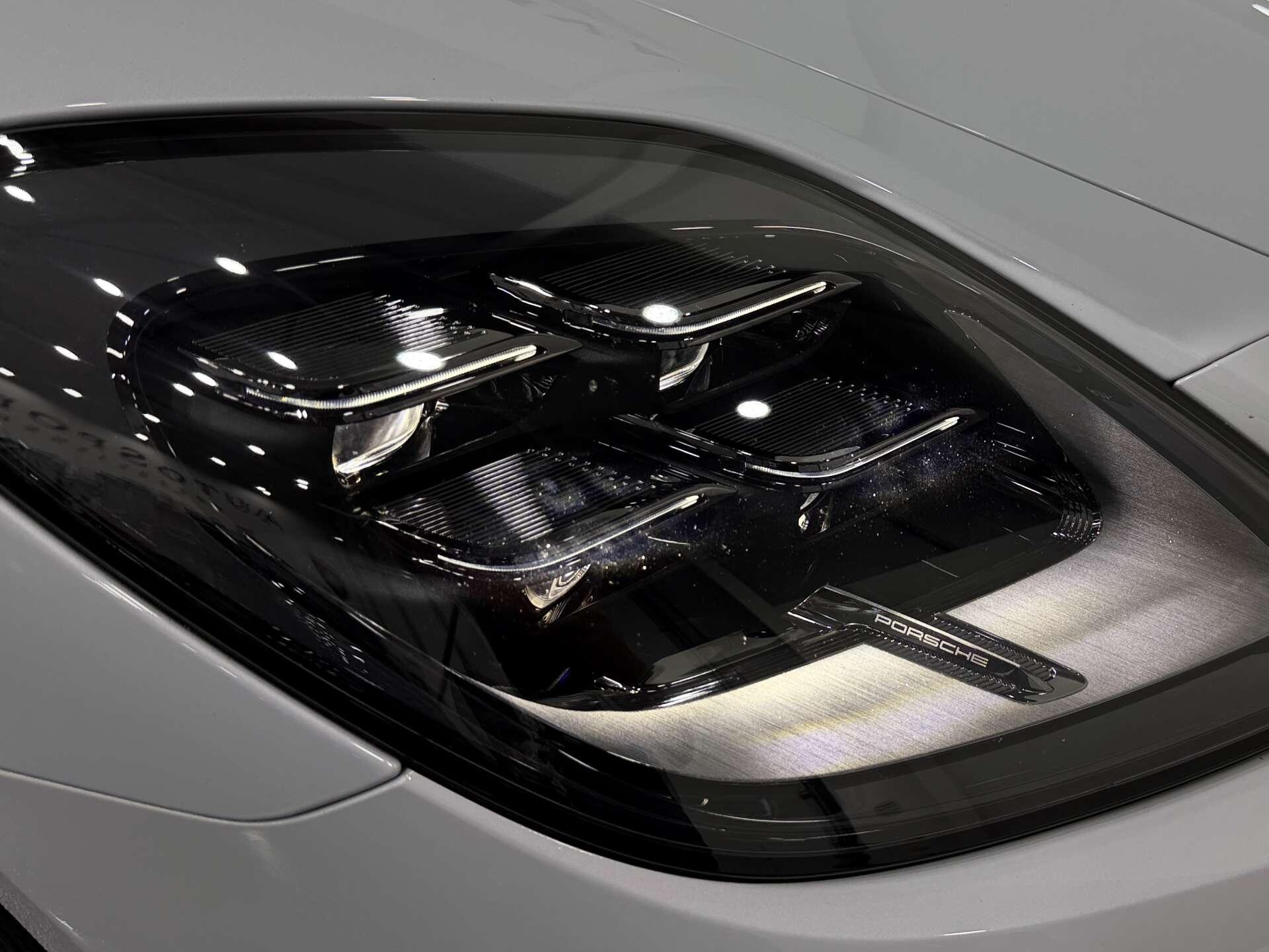 Porsche Panamera view 42