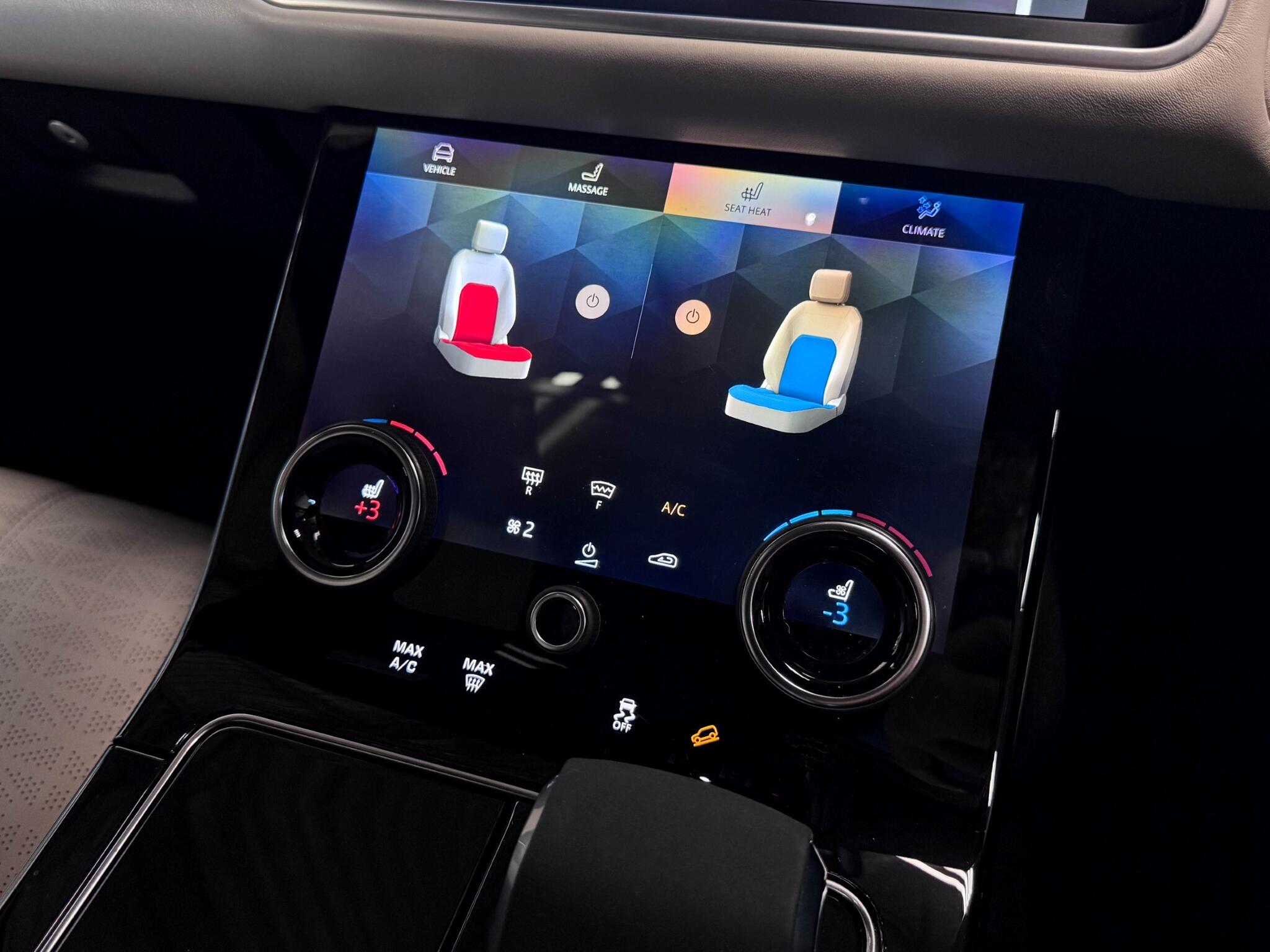 Land Rover Range Rover Velar view 31