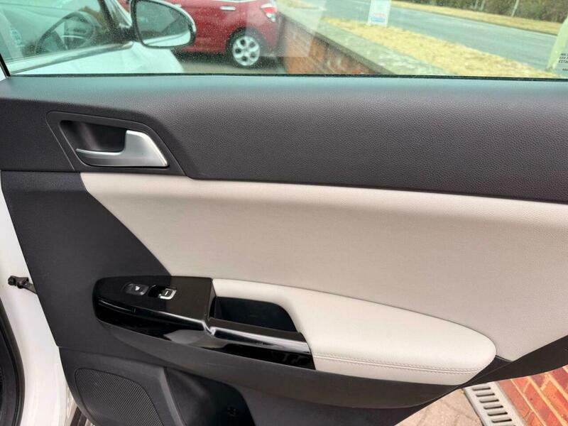 Kia Sportage view 25