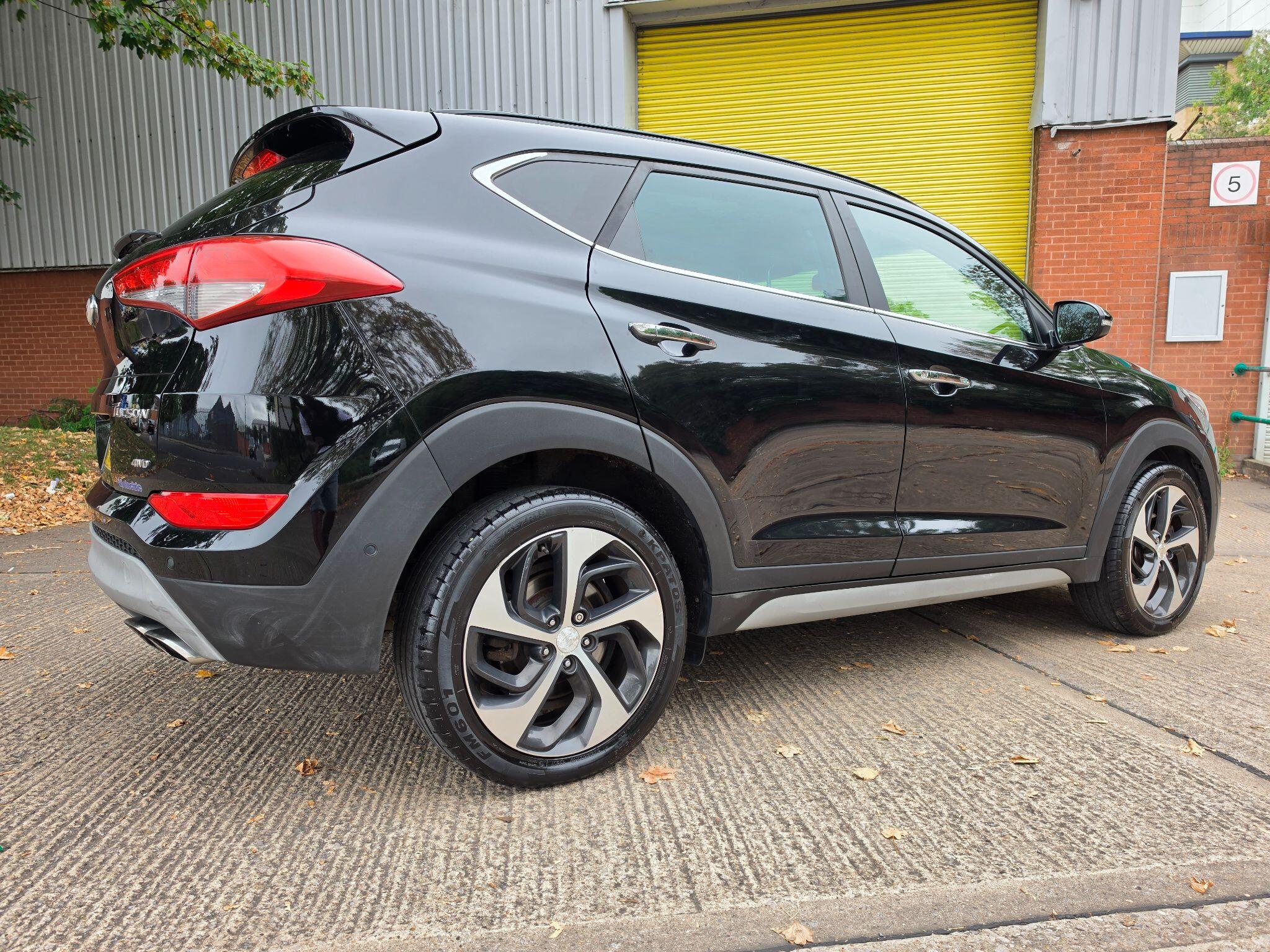 Hyundai Tucson view 2