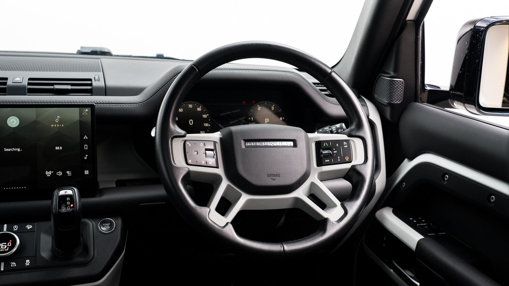 Land Rover Defender view 24