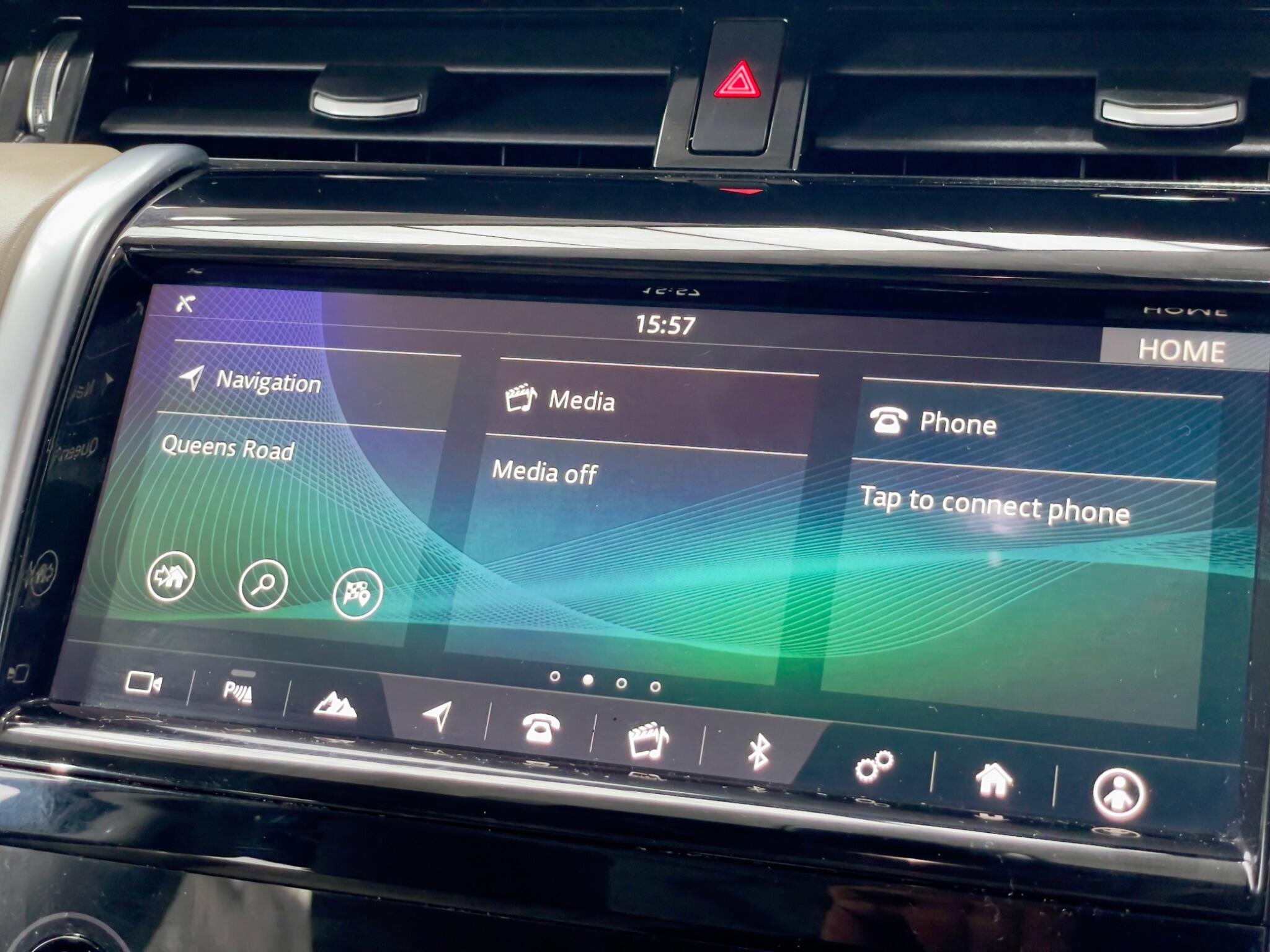Land Rover Discovery Sport view 61