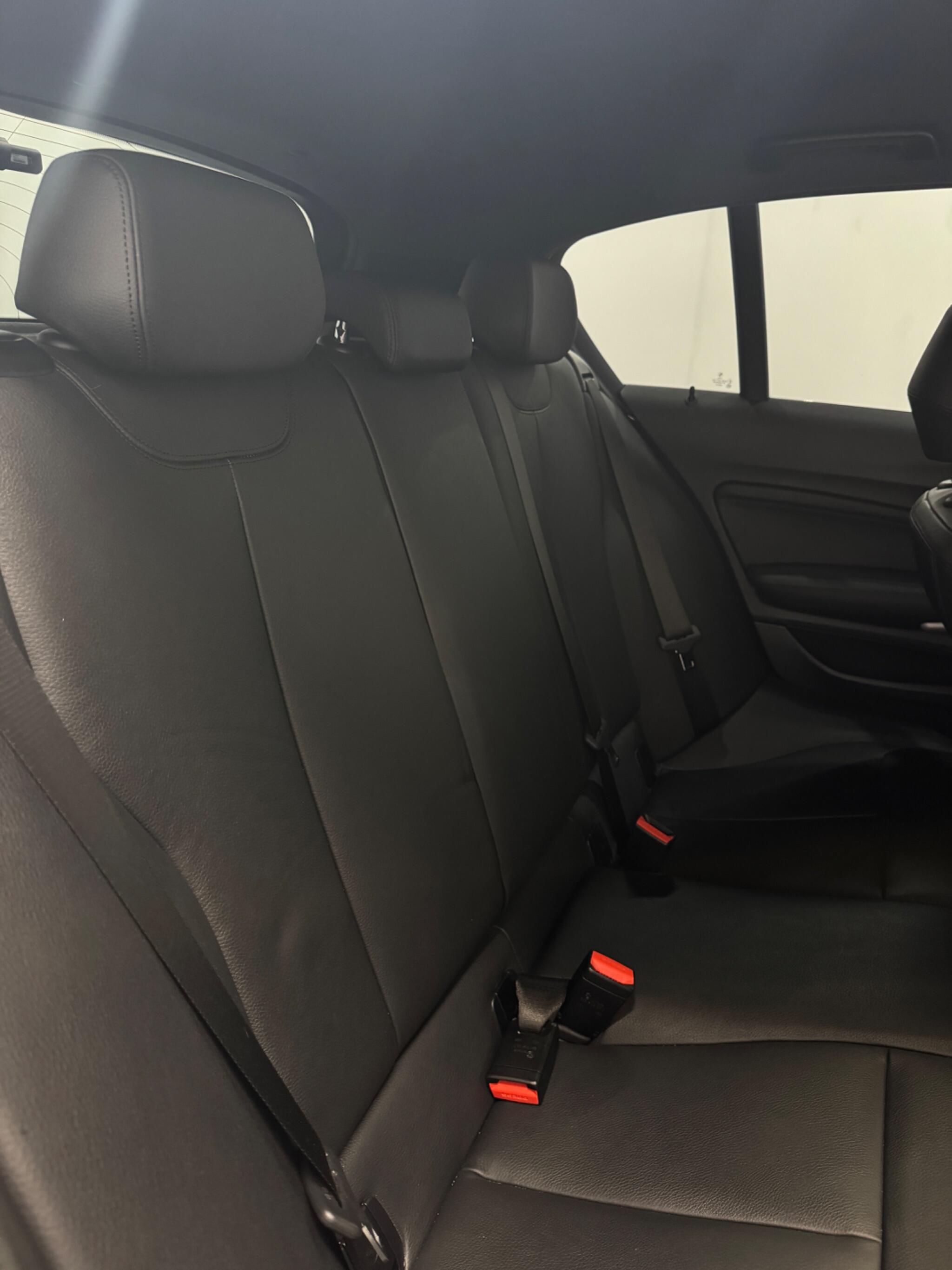 BMW 1 Series view 13