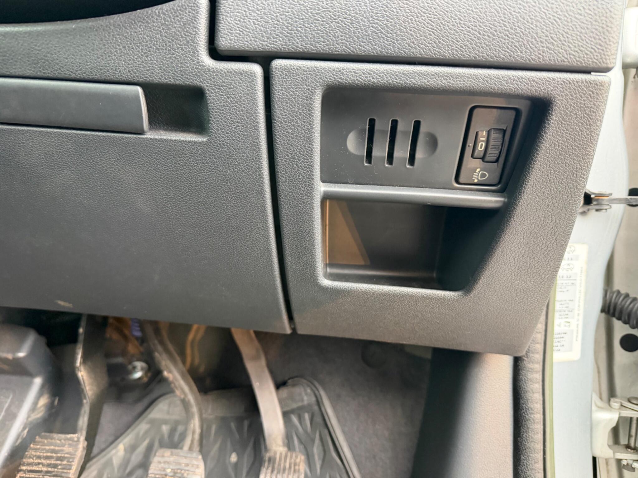2010 Peugeot 3008 image 33