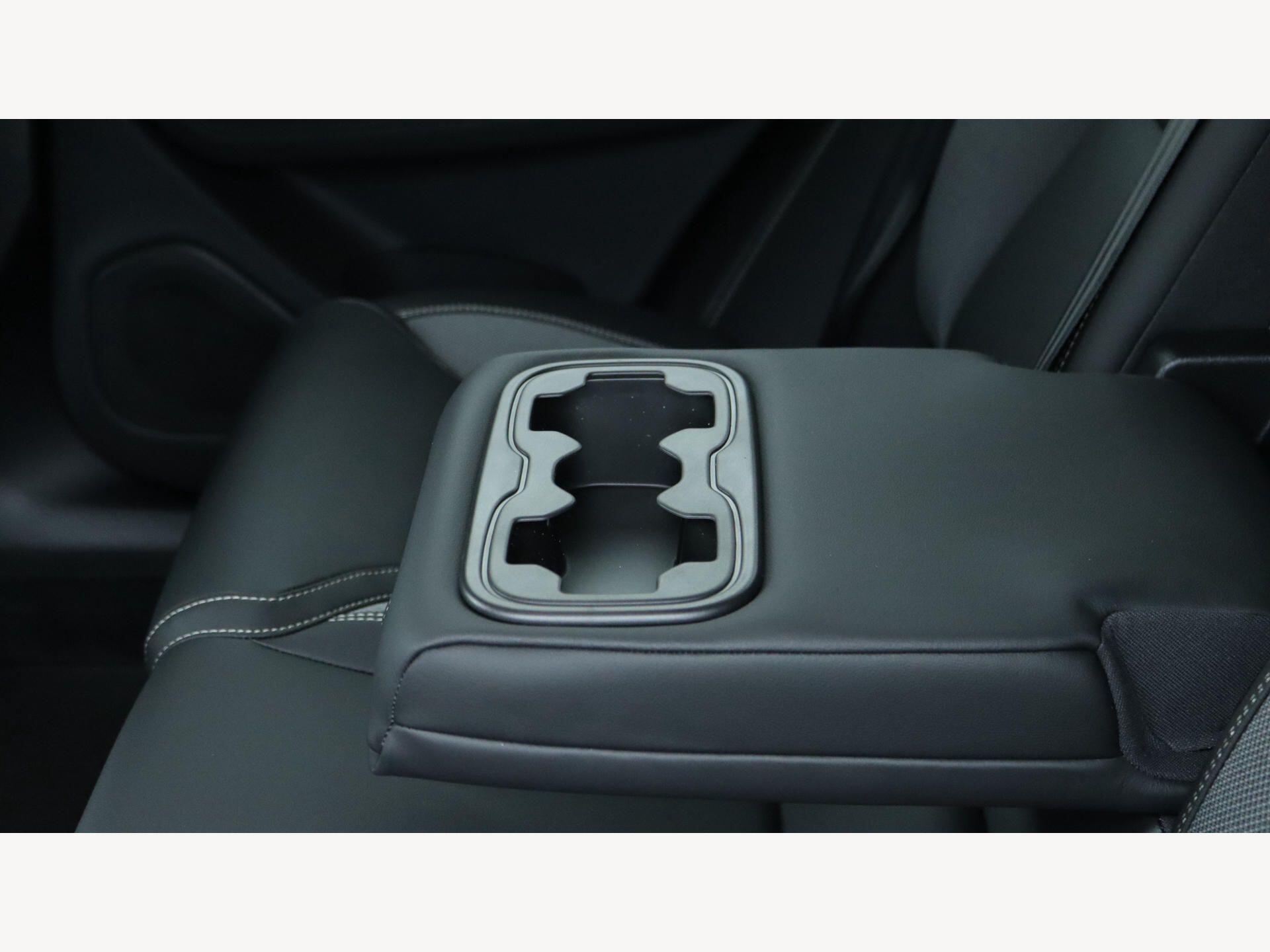 Volvo XC60 view 32