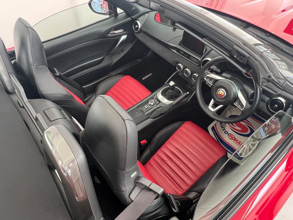Abarth 124 Spider view 24
