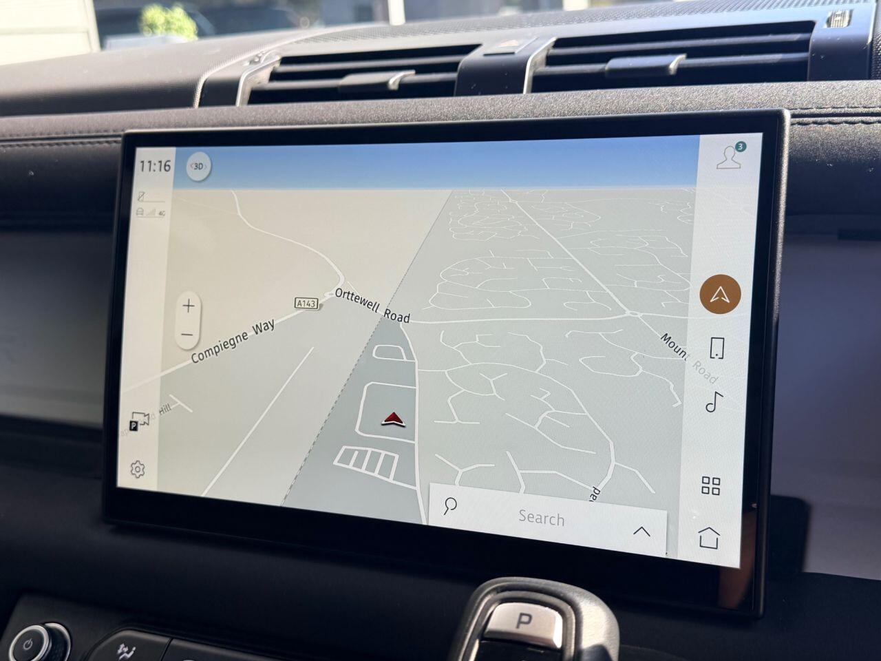 Land Rover Defender view 18