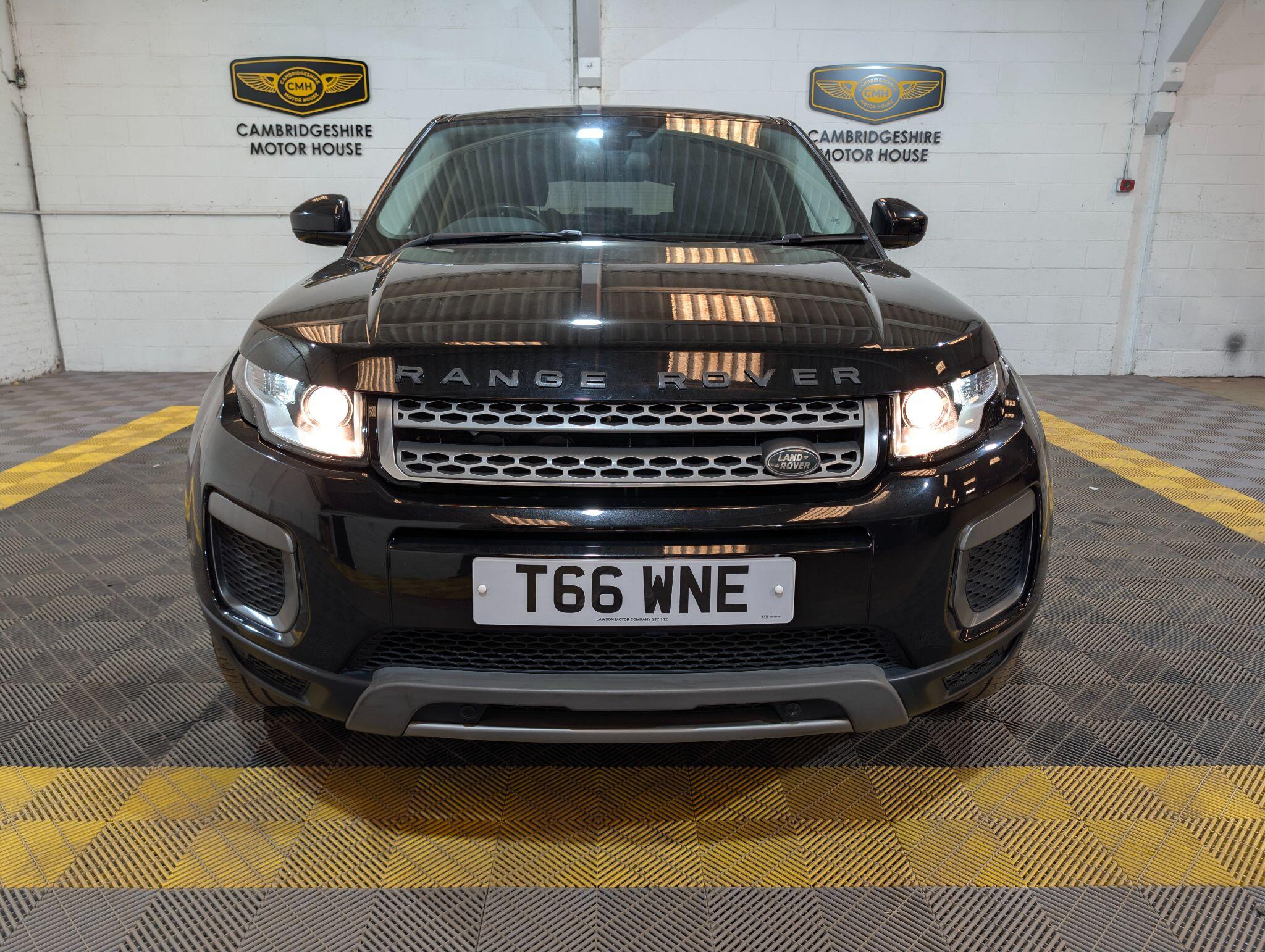 Land Rover Range Rover Evoque view 38