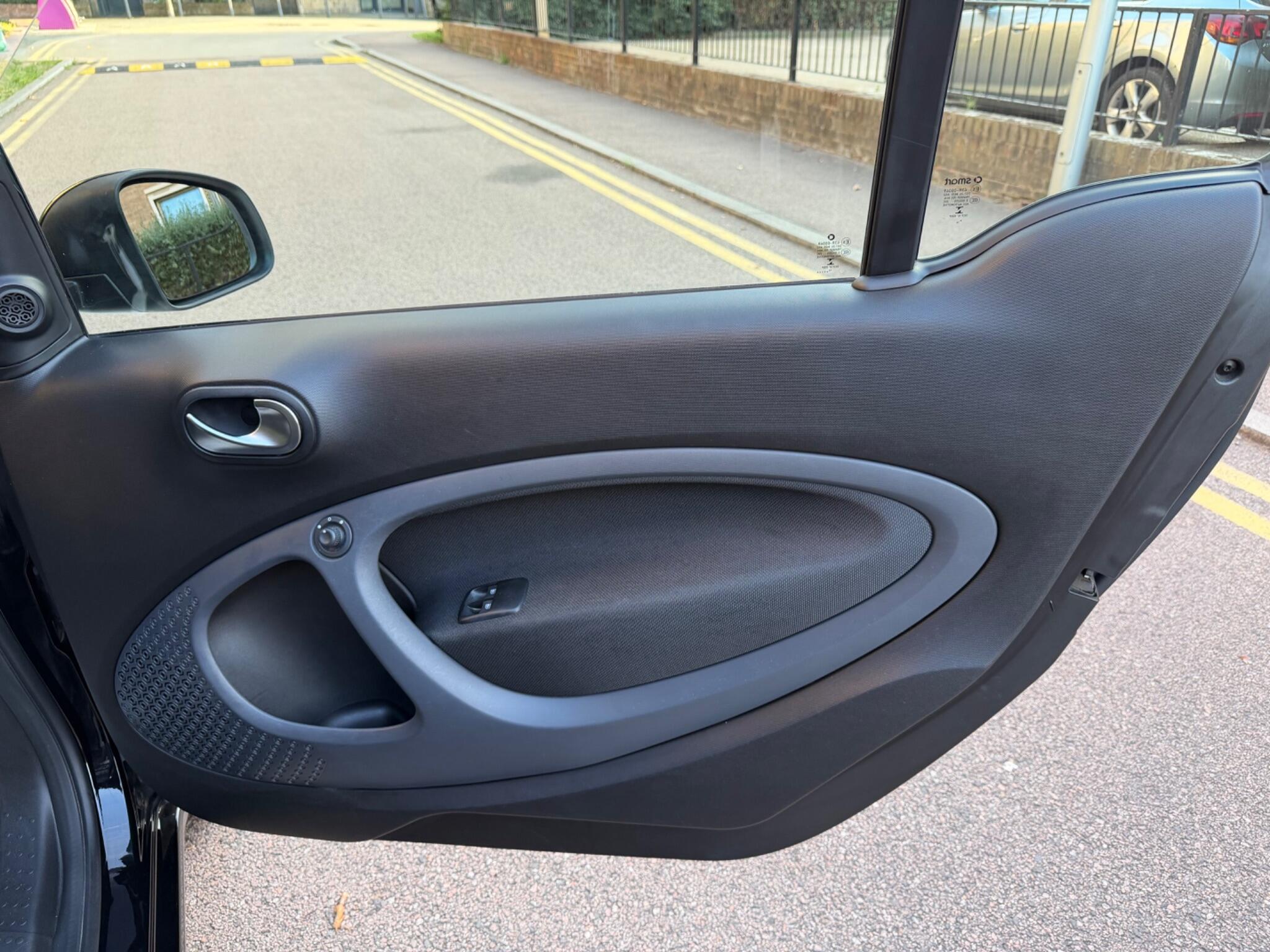 smart Fortwo view 15