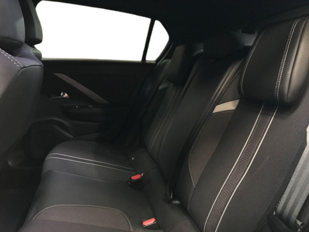 Vauxhall Astra view 7