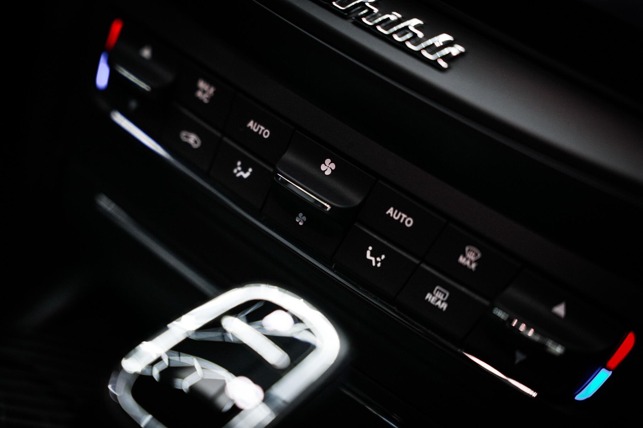 Maserati Ghibli view 43