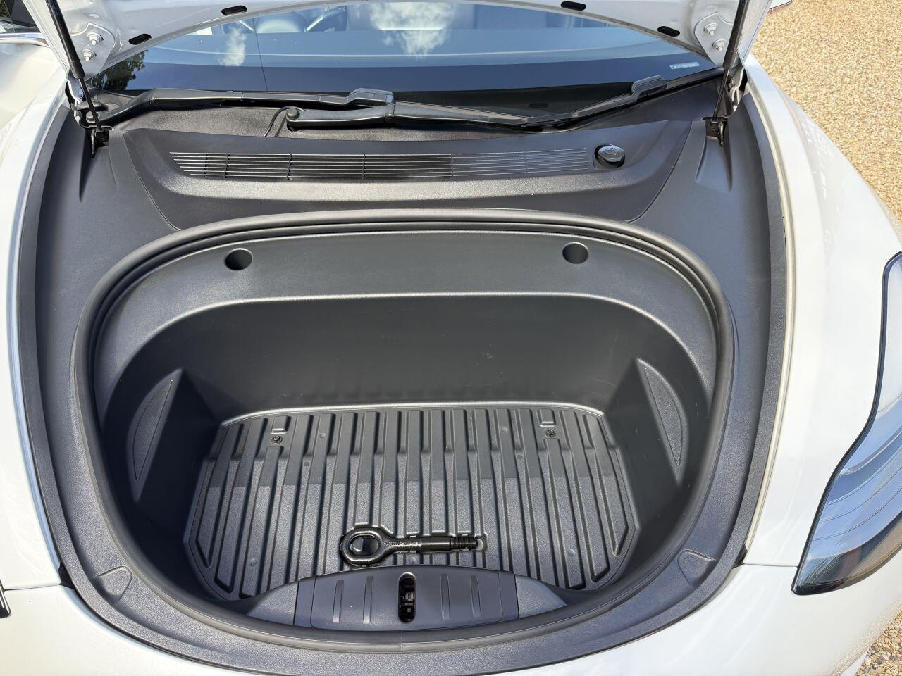 Tesla Model 3 view 37