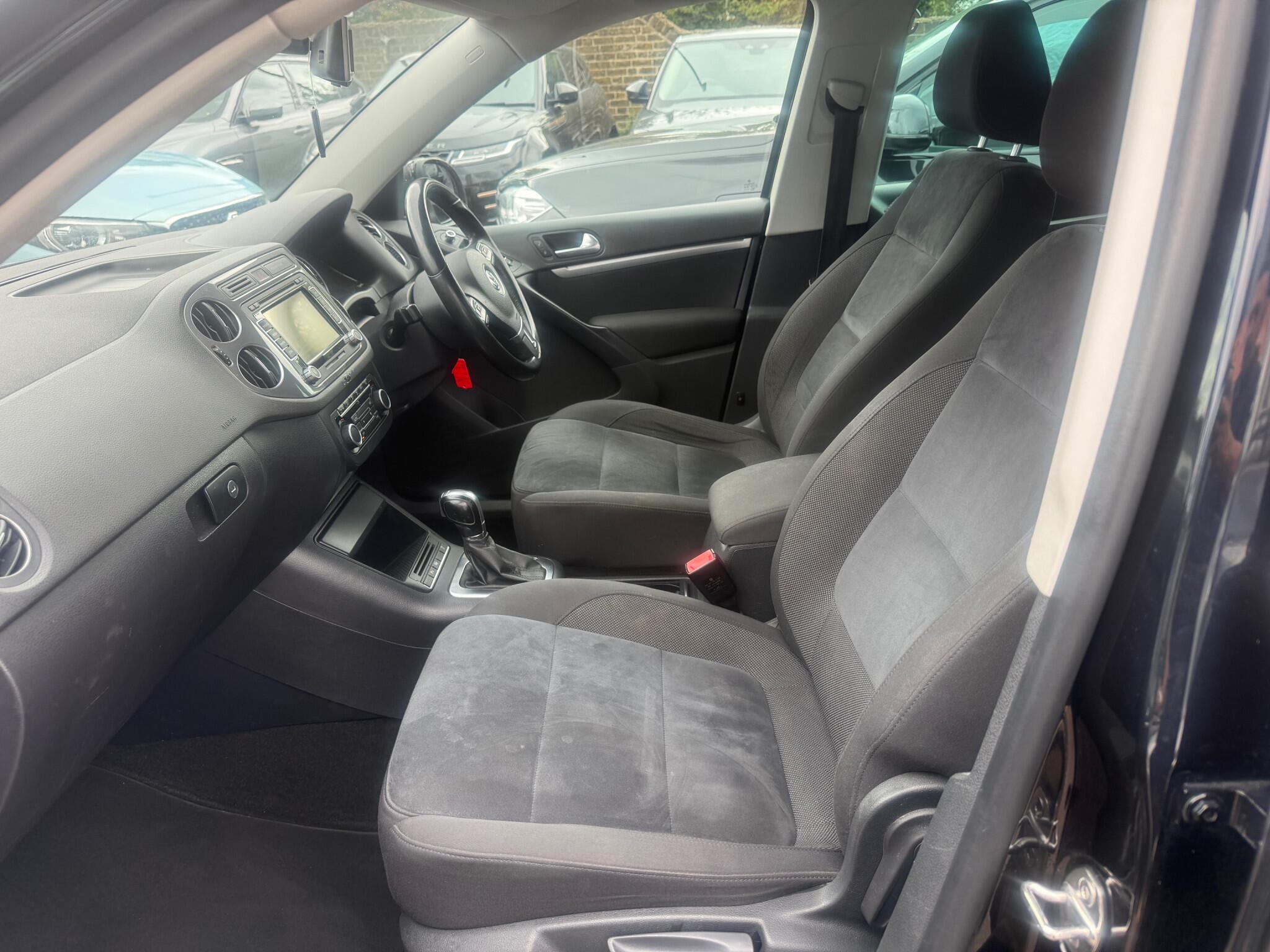 Volkswagen Tiguan view 14