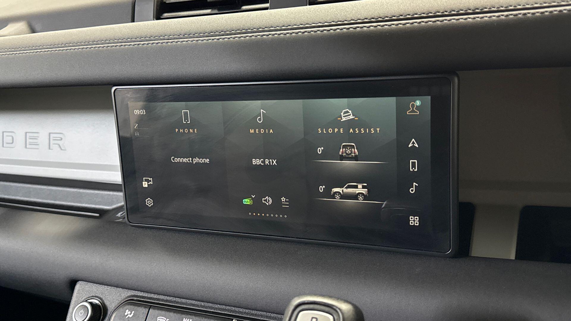 Land Rover Defender view 11