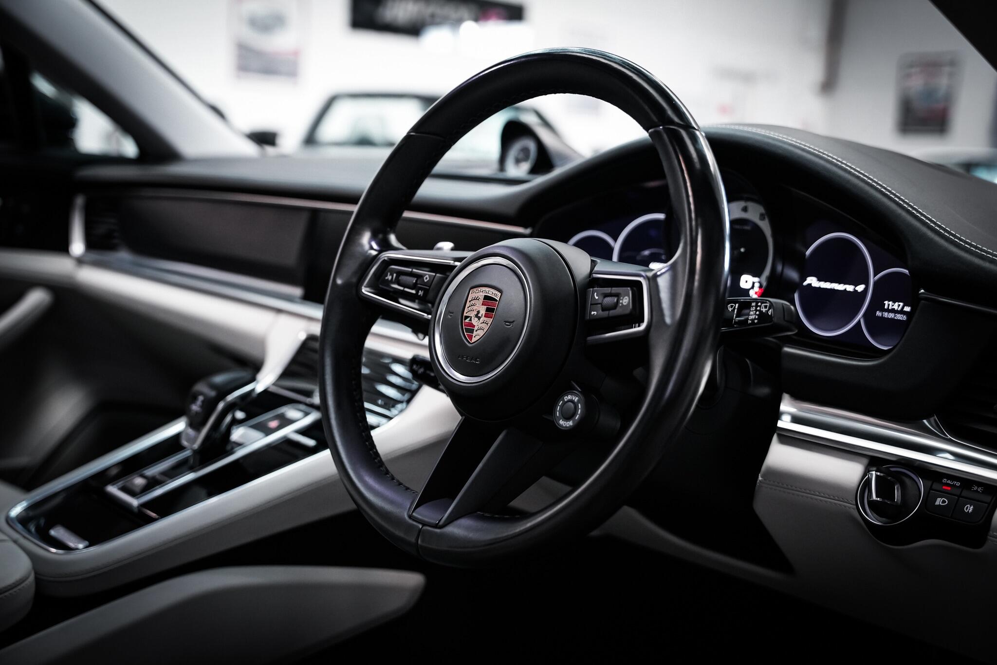 Porsche Panamera view 19