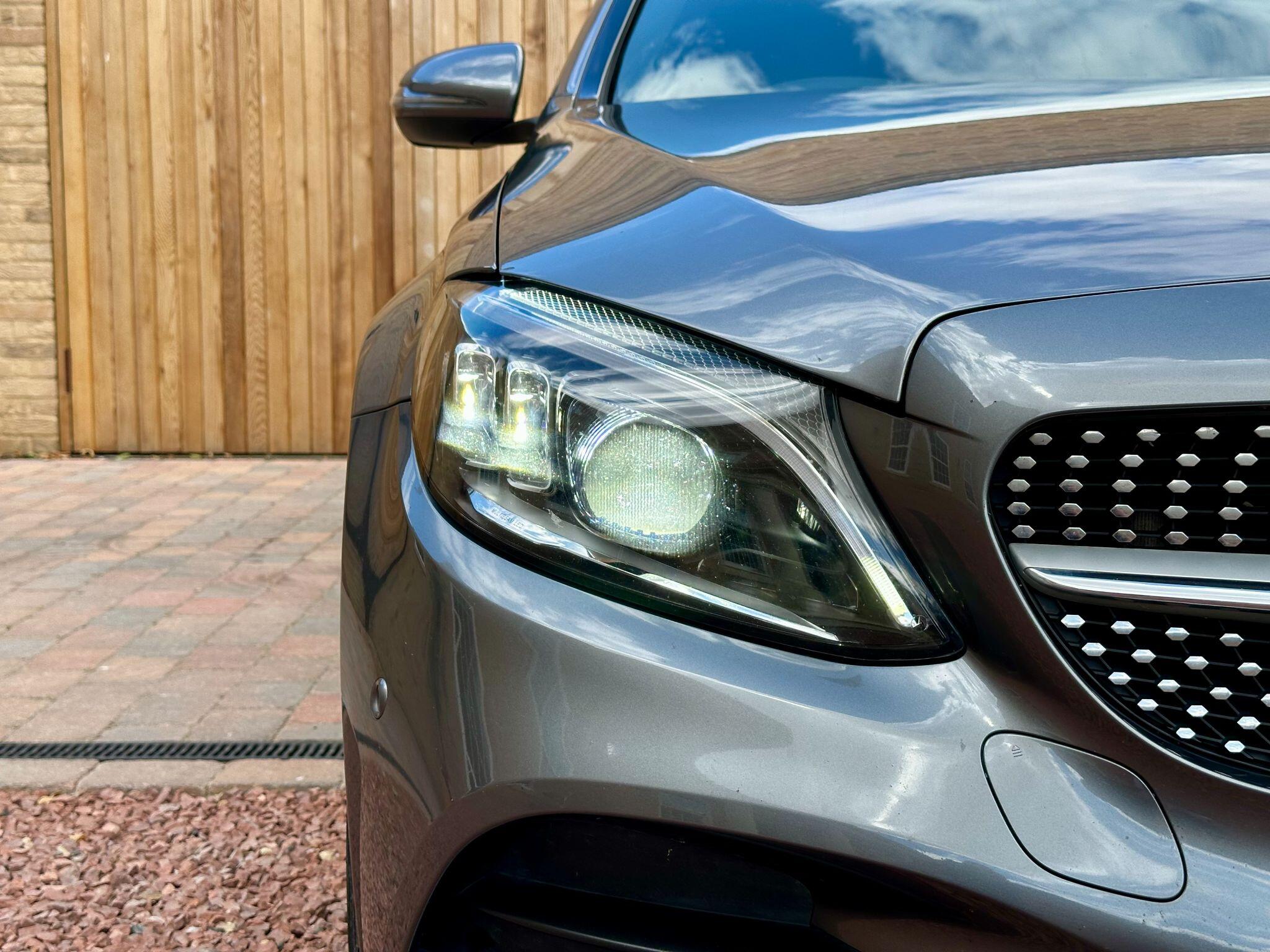 Mercedes-Benz C Class view 22