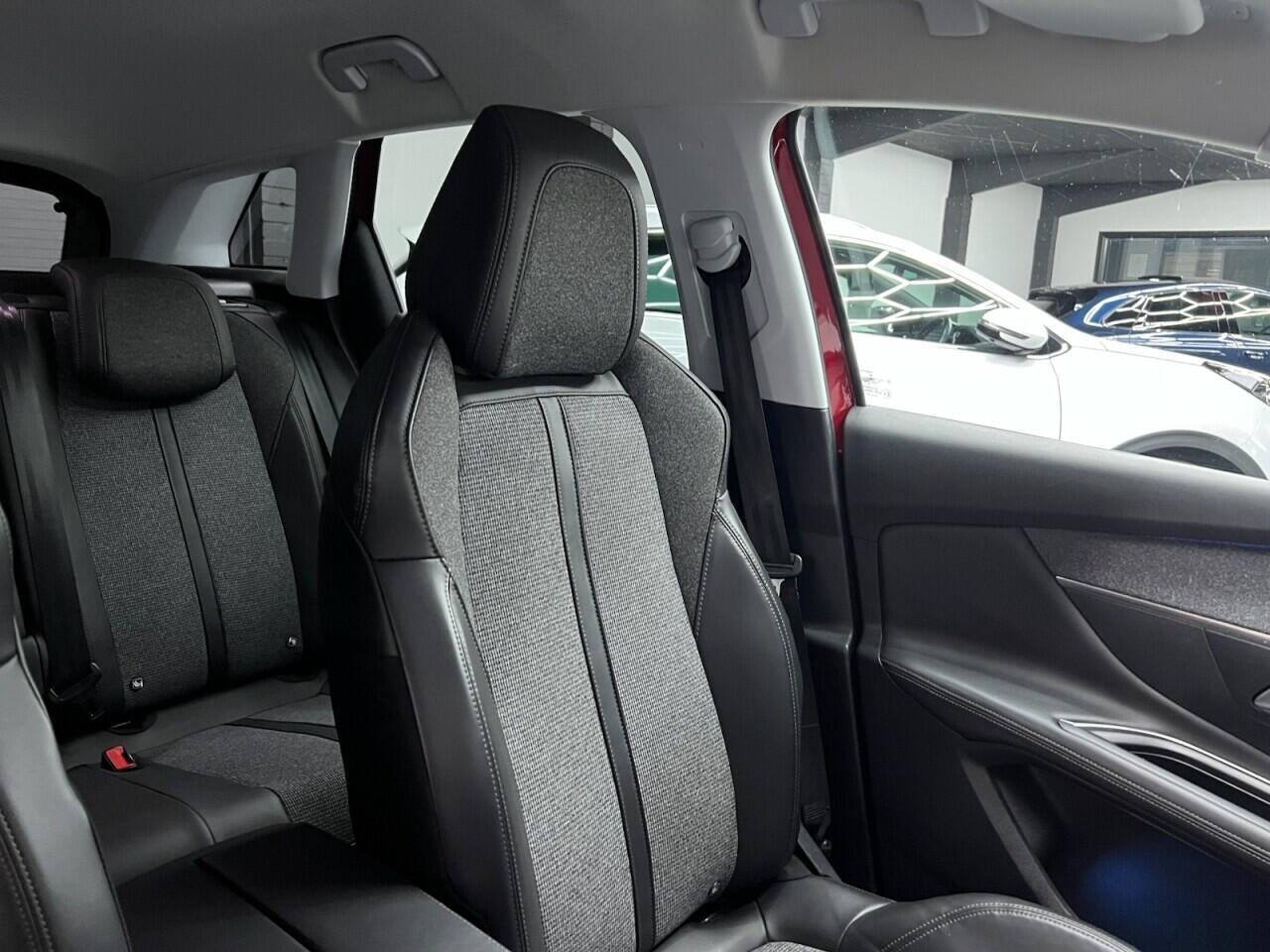 Peugeot 3008 view 35