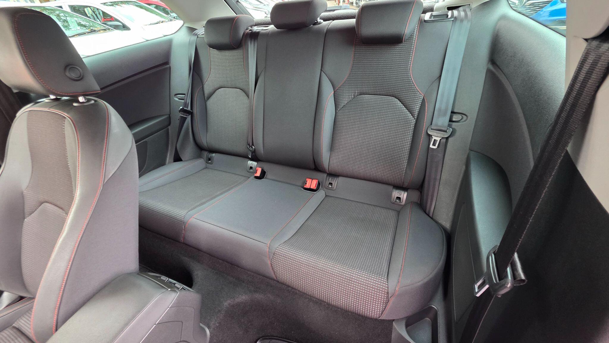 Seat Leon Leon view 32