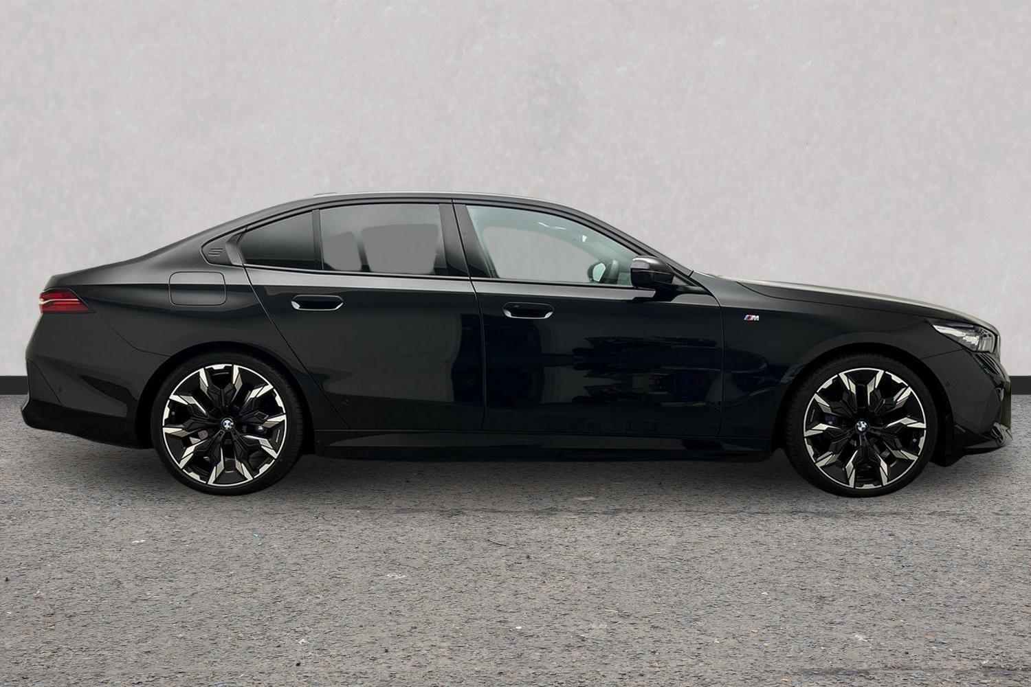 BMW i5 view 3
