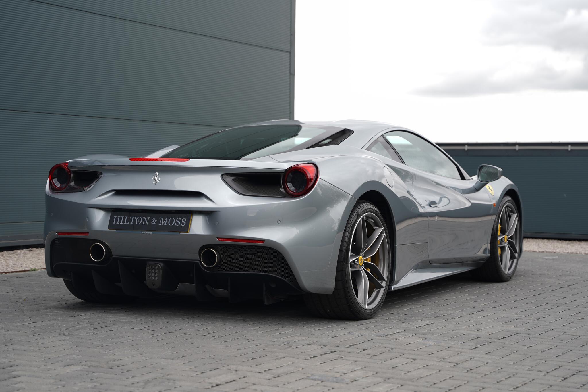 Ferrari 488 view 61
