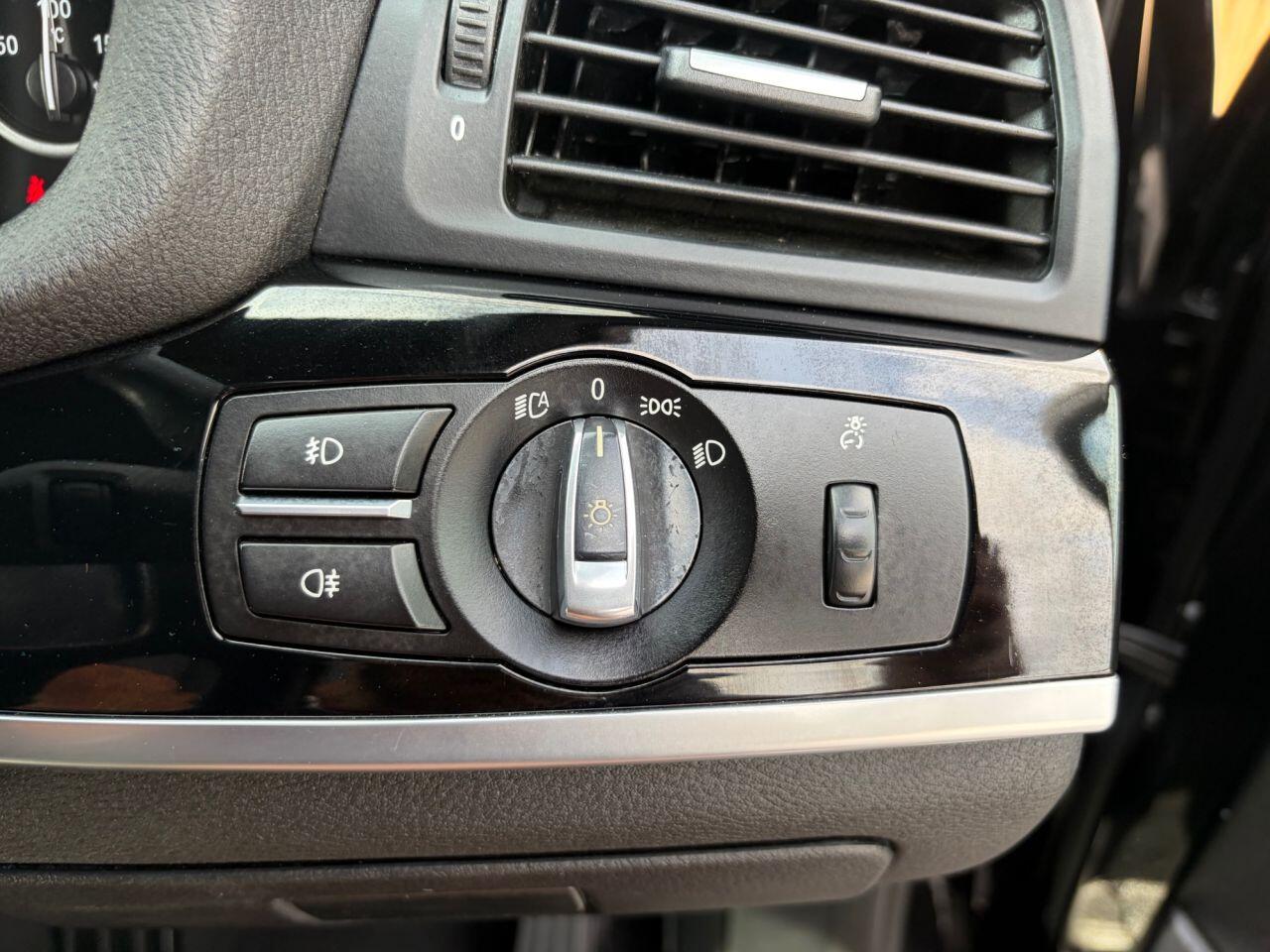 BMW X3 view 34