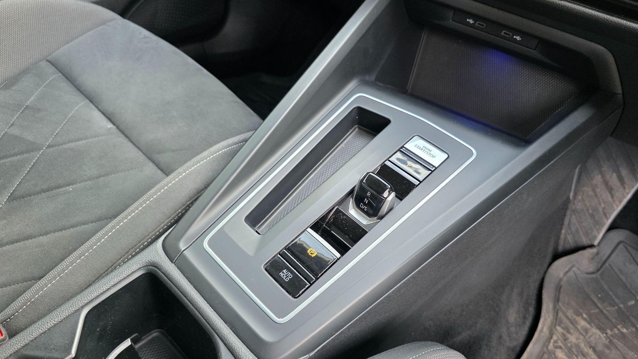 Volkswagen Golf view 11