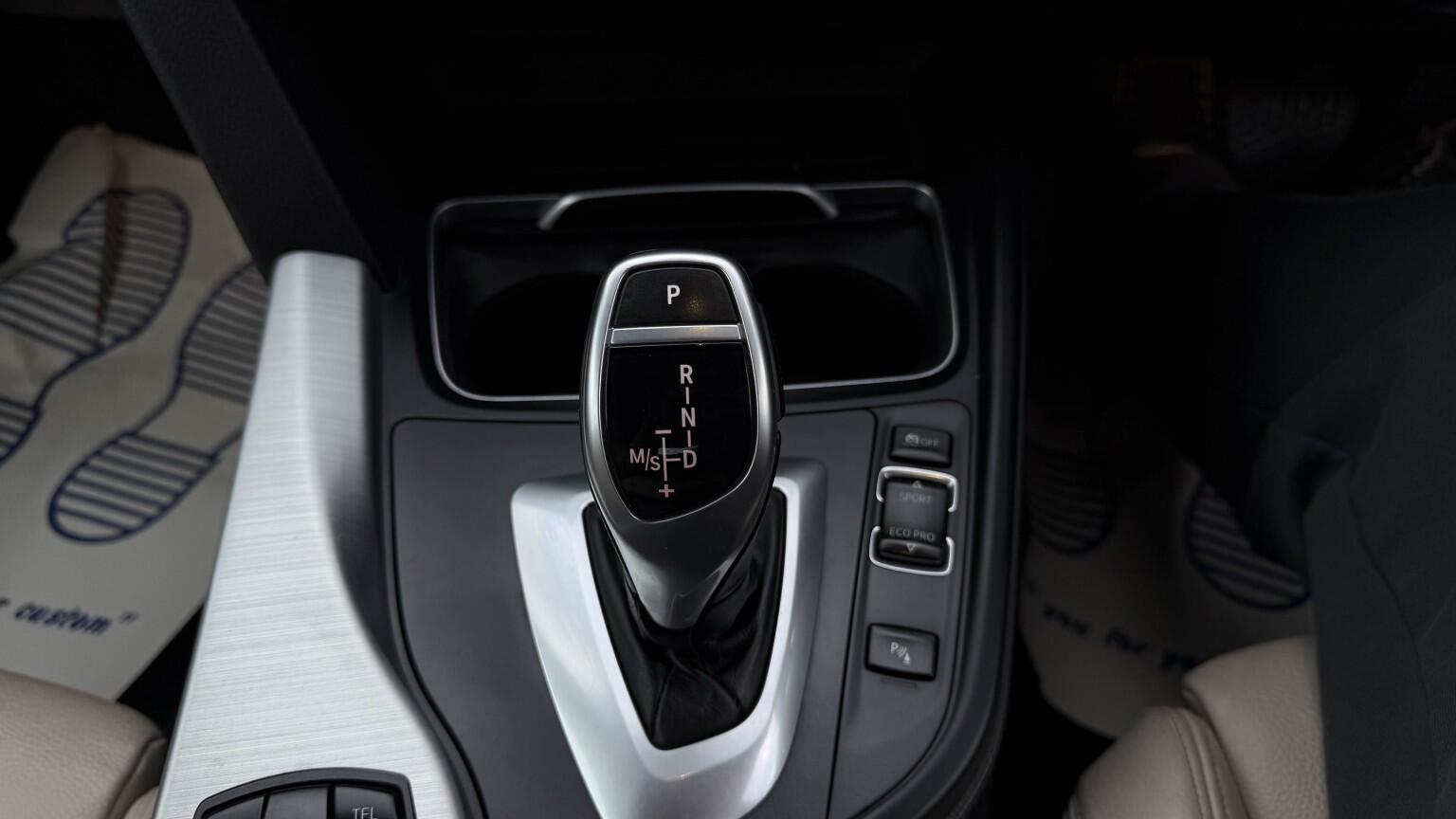 BMW 4 Series view 40